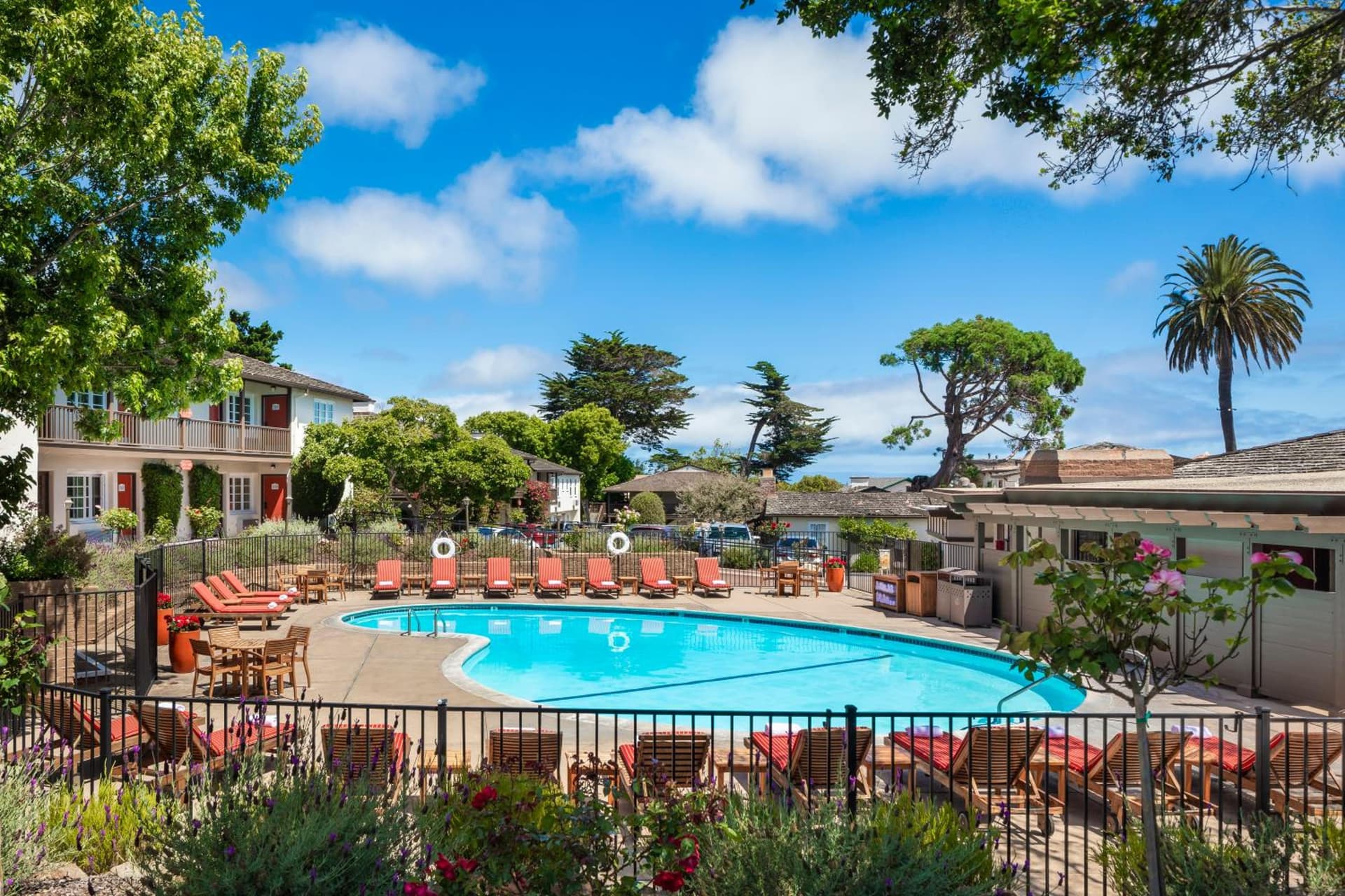 Casa Munras Garden Hotel & Spa interior in Monterey, CA — gallery photo 2