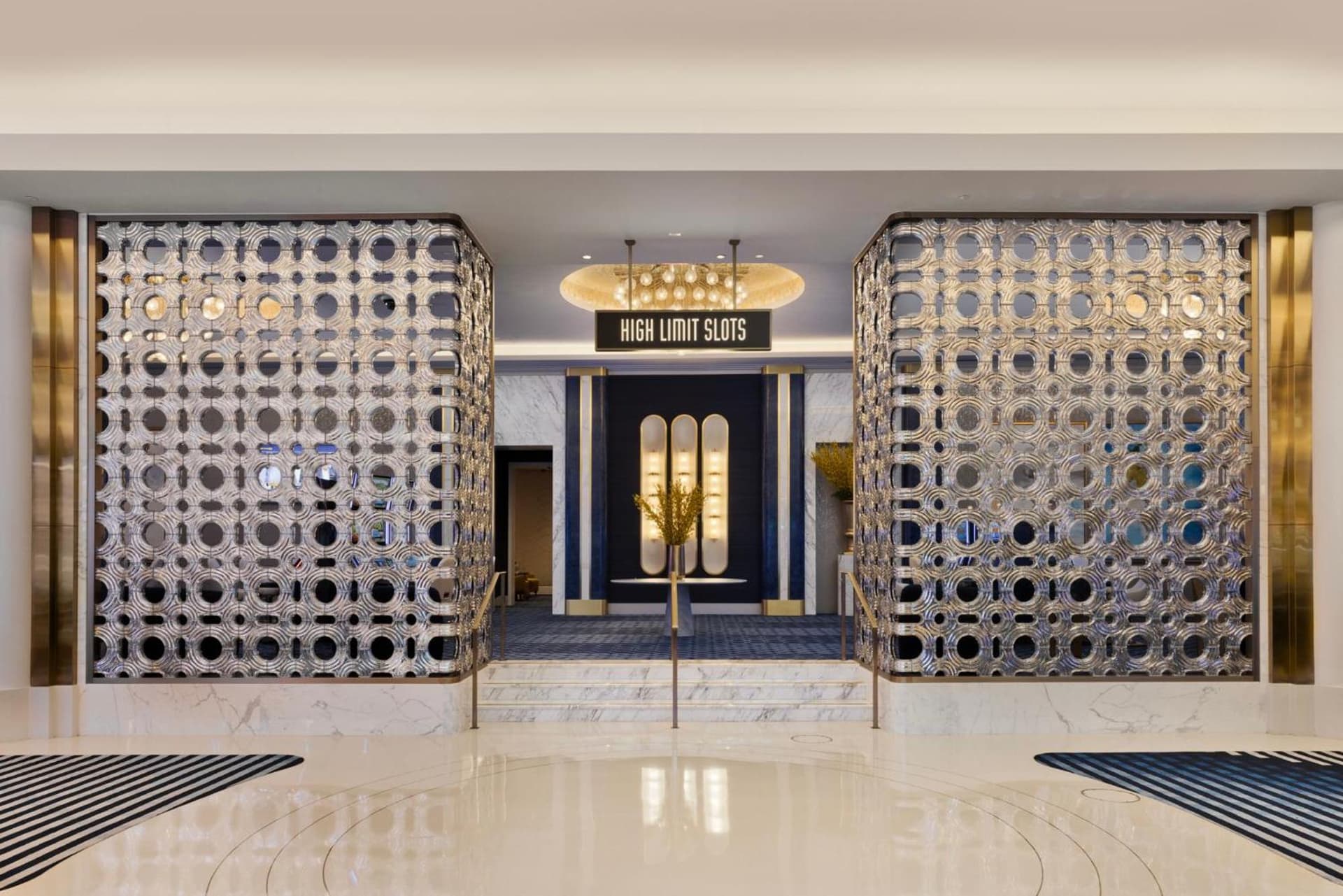 Fontainebleau Las Vegas, MICHELIN Key Award Hotel gallery photo in Las Vegas, NV — image 13