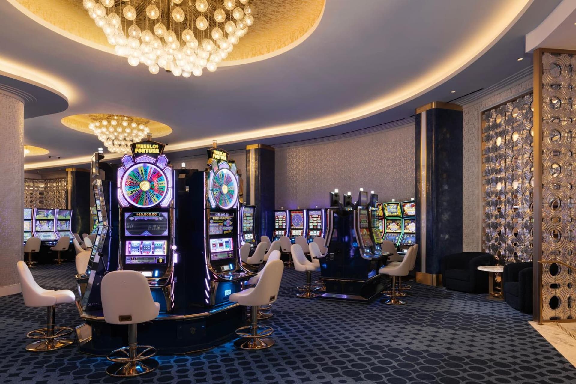 Fontainebleau Las Vegas, MICHELIN Key Award Hotel gallery photo in Las Vegas, NV — image 9
