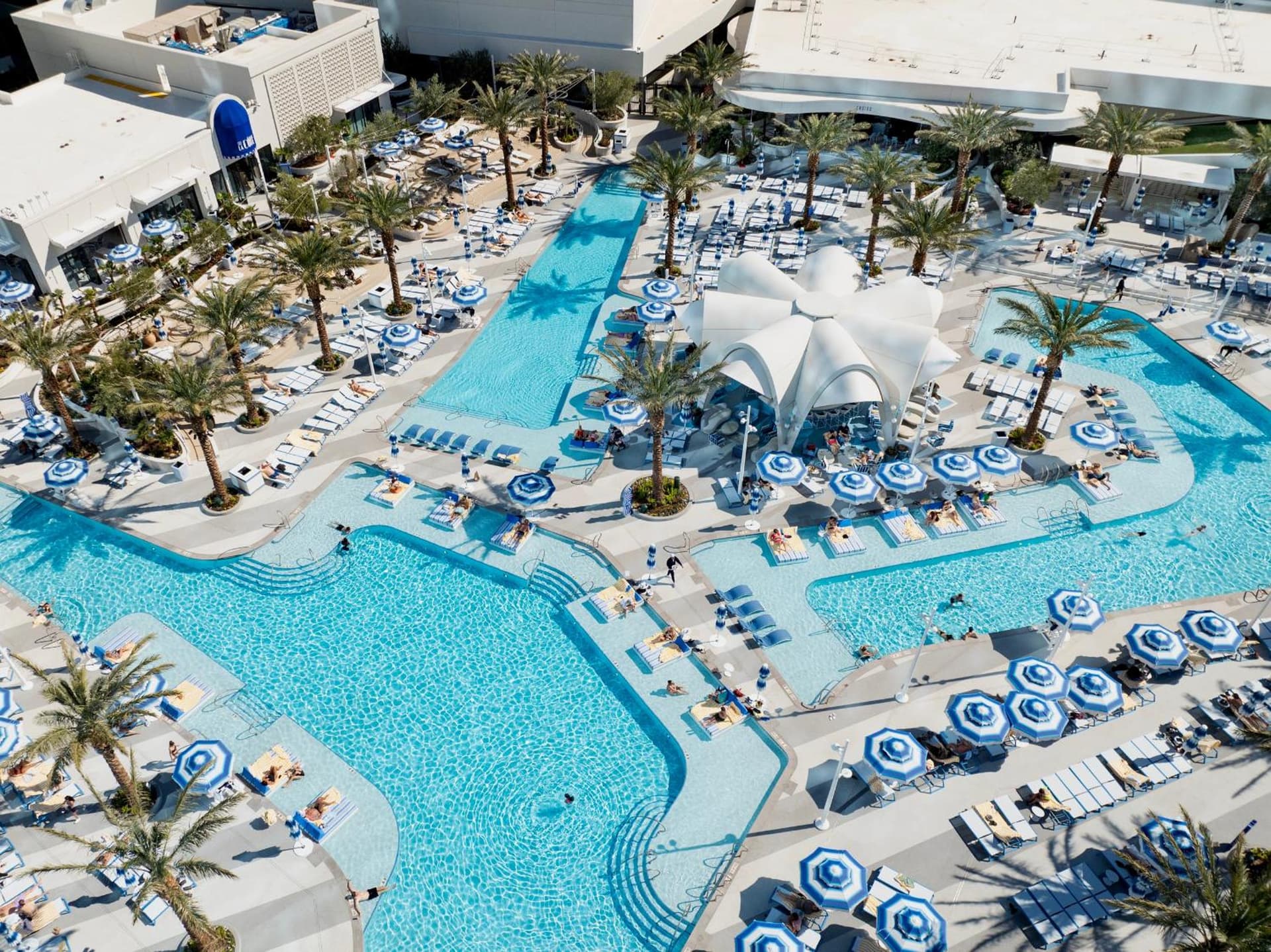 Fontainebleau Las Vegas, MICHELIN Key Award Hotel gallery photo in Las Vegas, NV — image 26