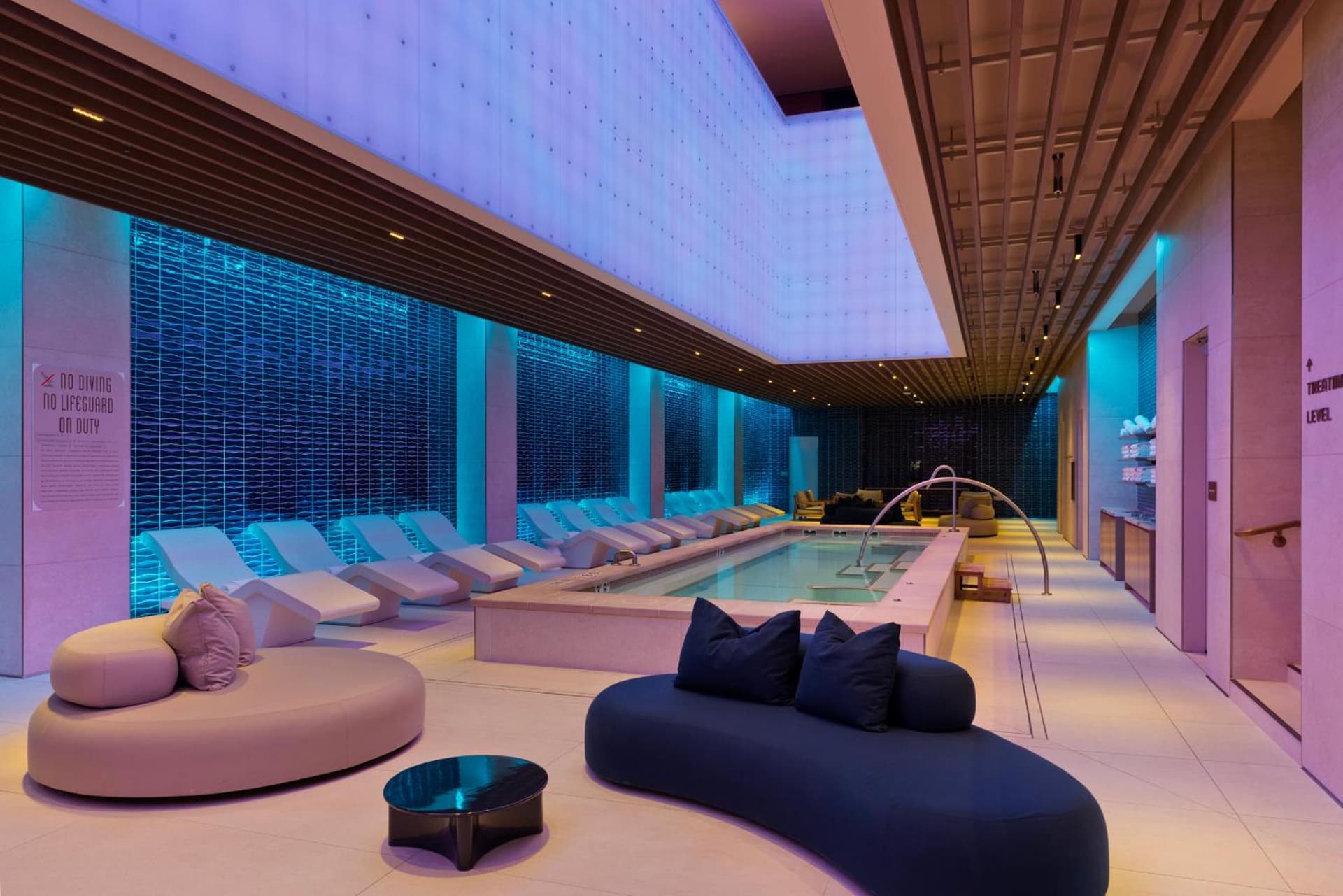 Fontainebleau Las Vegas, MICHELIN Key Award Hotel gallery photo in Las Vegas, NV — image 39