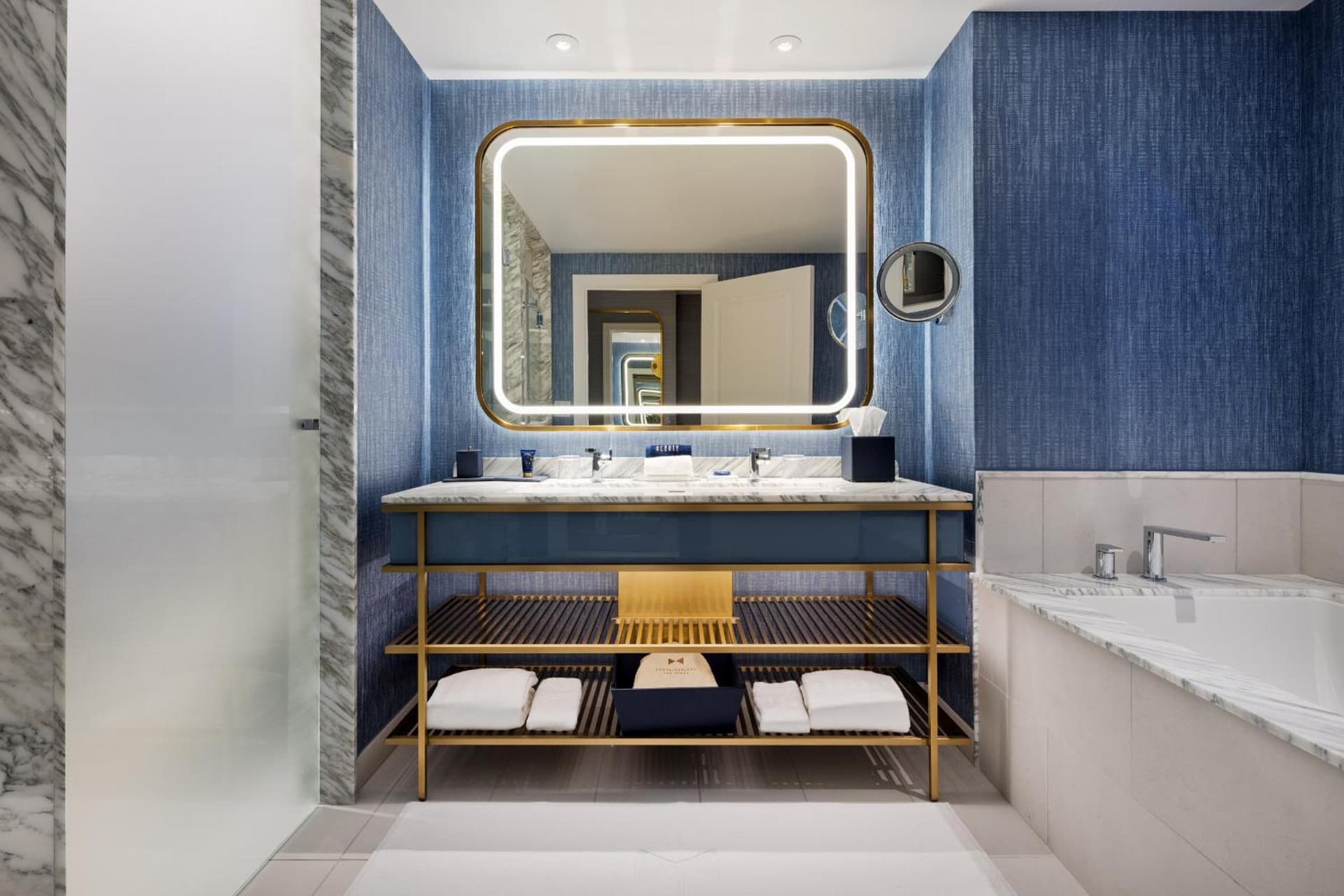 Fontainebleau Las Vegas, MICHELIN Key Award Hotel gallery photo in Las Vegas, NV — image 63