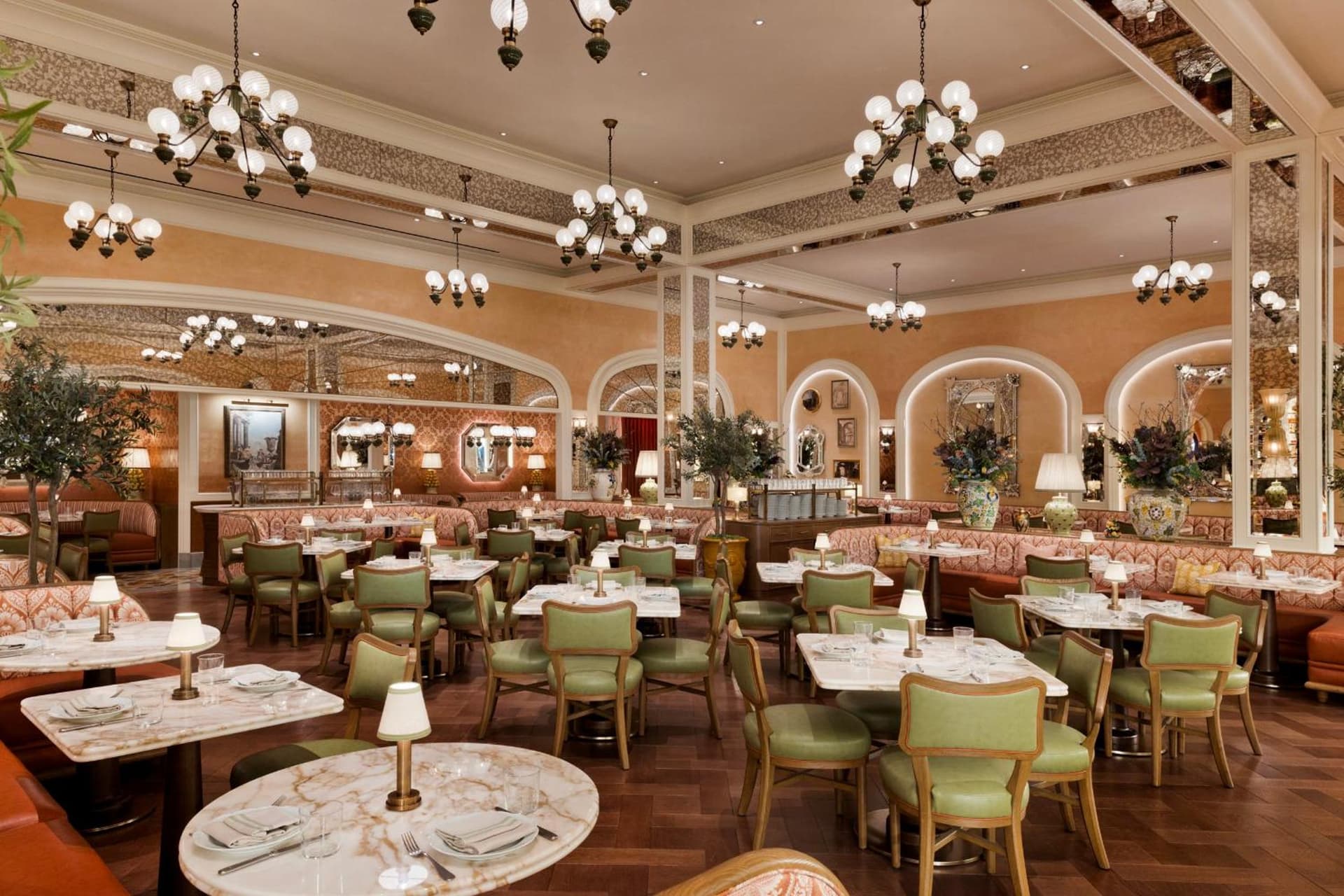 Fontainebleau Las Vegas, MICHELIN Key Award Hotel gallery photo in Las Vegas, NV — image 107