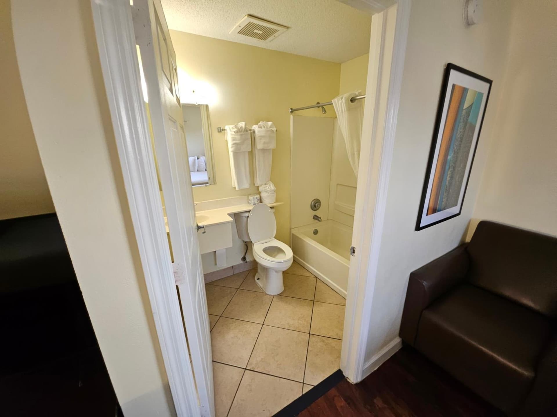 Tampa Bay Extended Stay - Airport property views in Tampa, FL — gallery photo 3