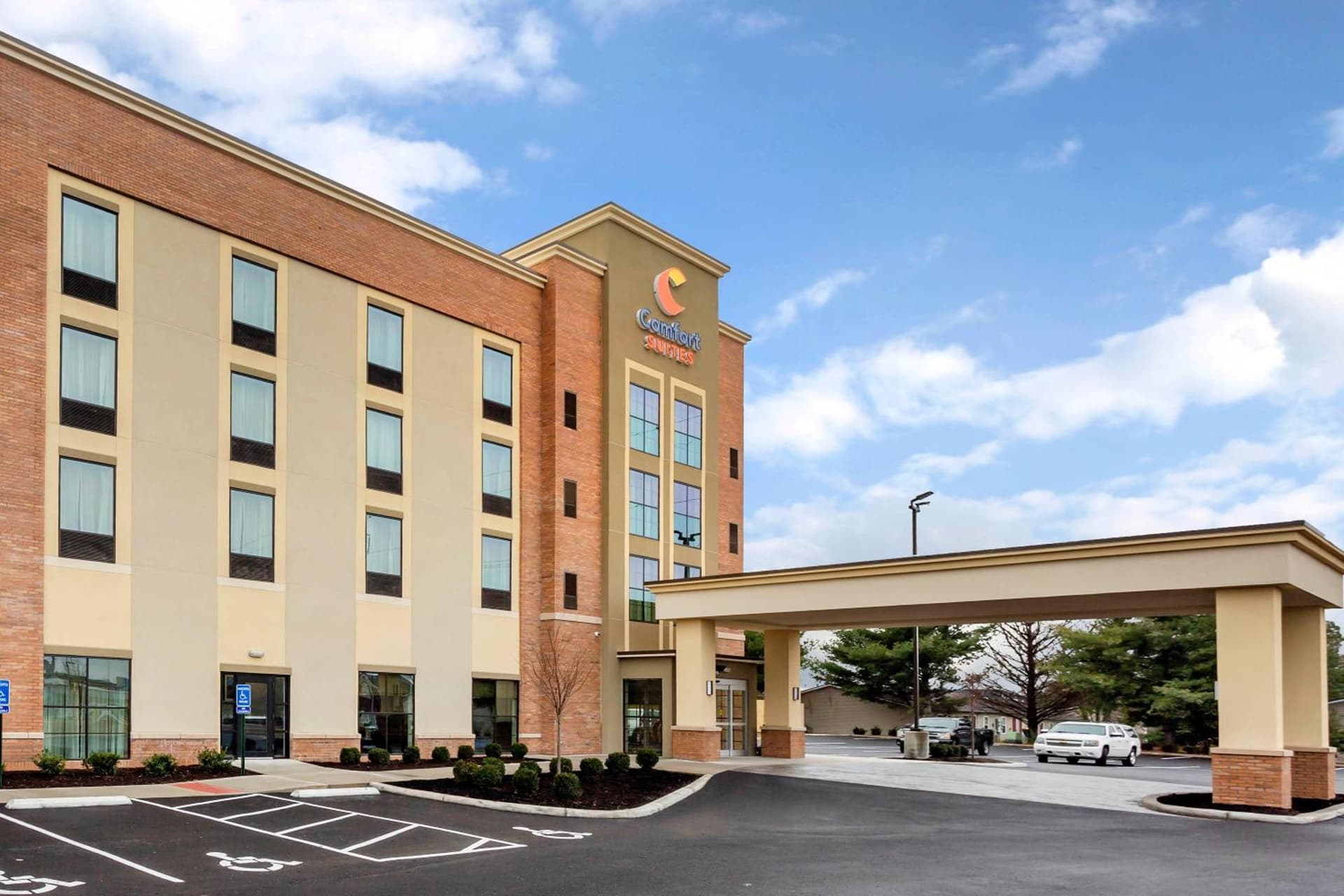Comfort Suites Bowling Green Southeast interior in Bowling Green, KY — gallery photo 2