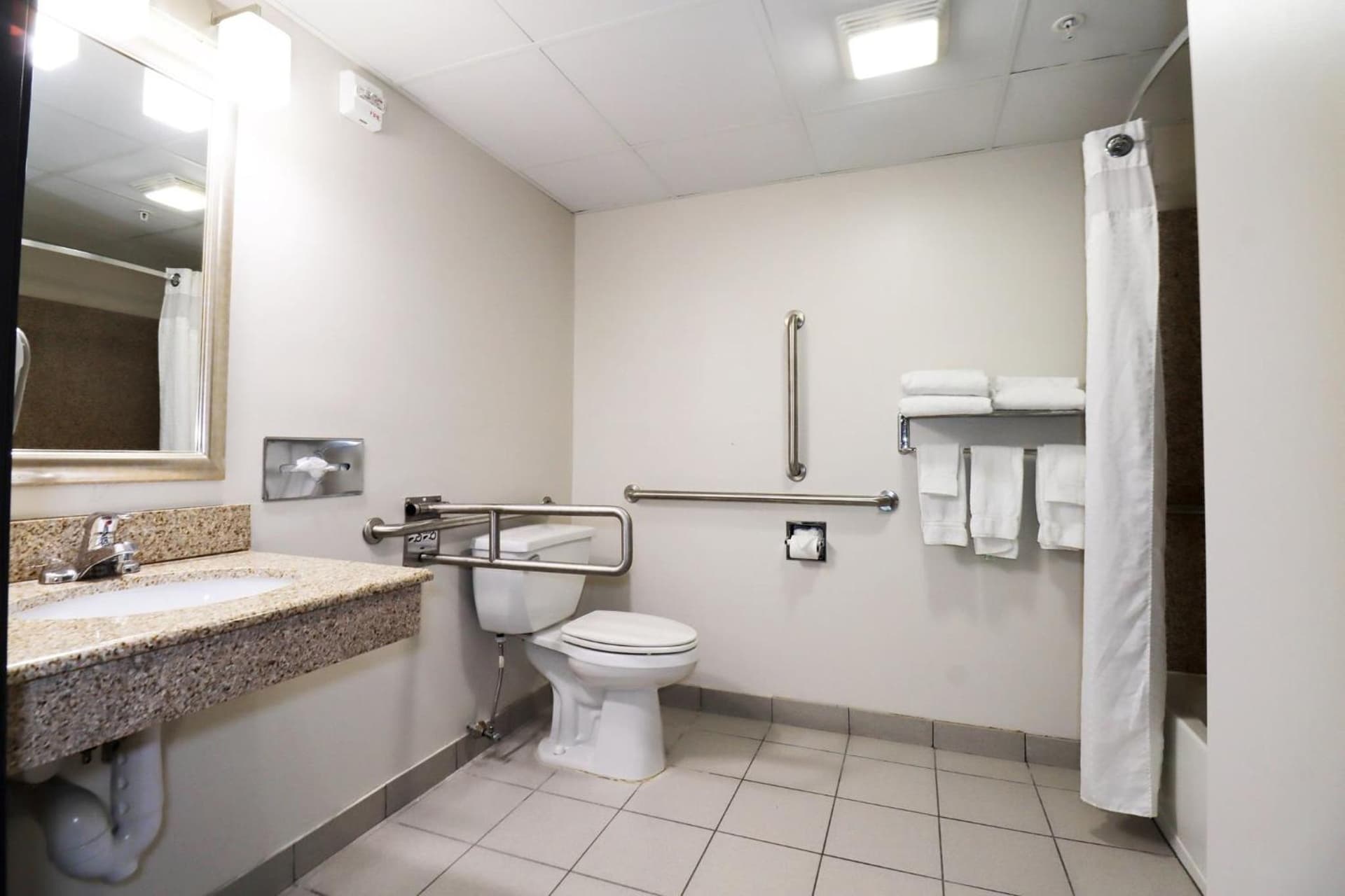 Holiday Inn Express and Suites Meriden by IHG gallery photo in Meriden, CT — image 35