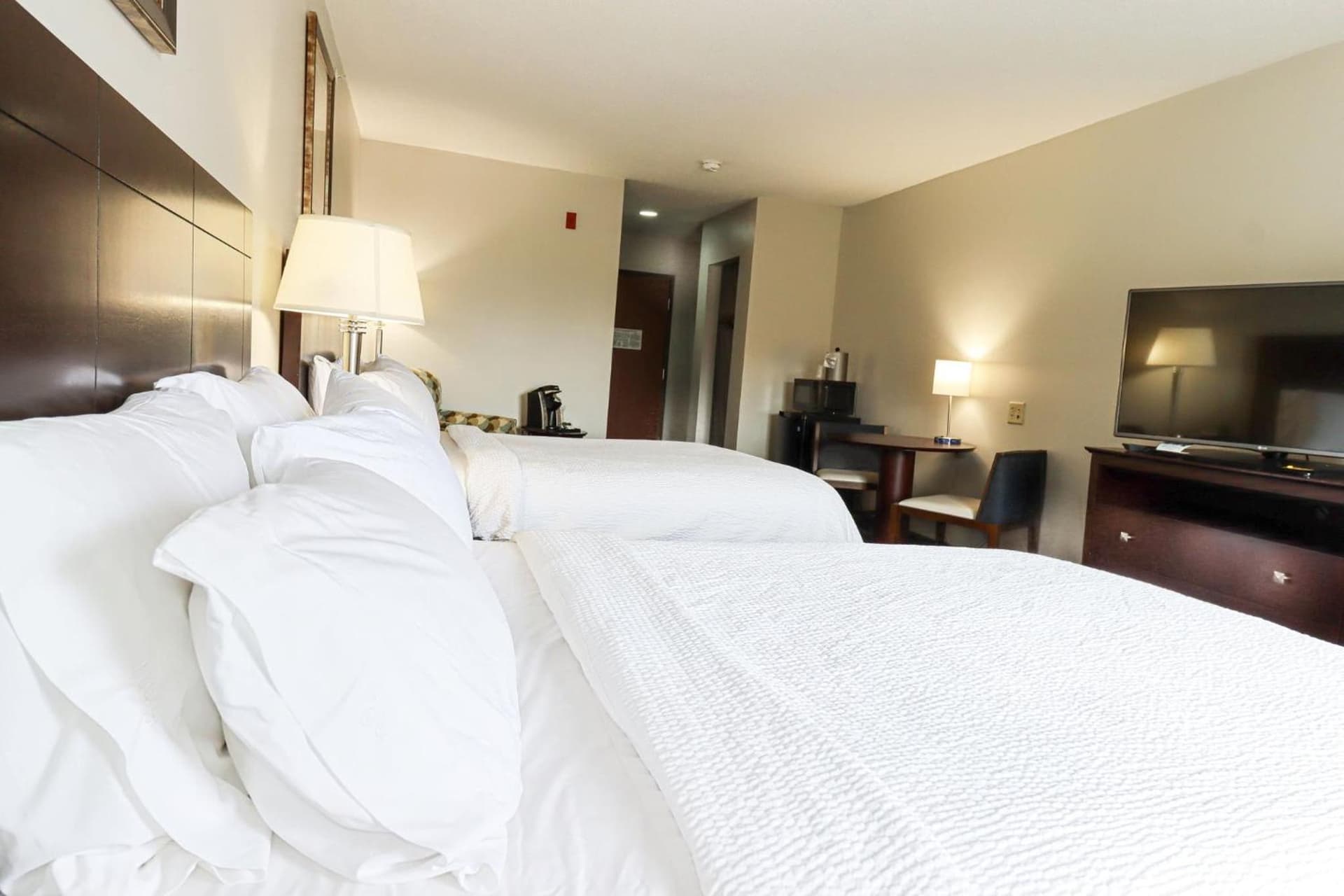 Holiday Inn Express and Suites Meriden by IHG gallery photo in Meriden, CT — image 57