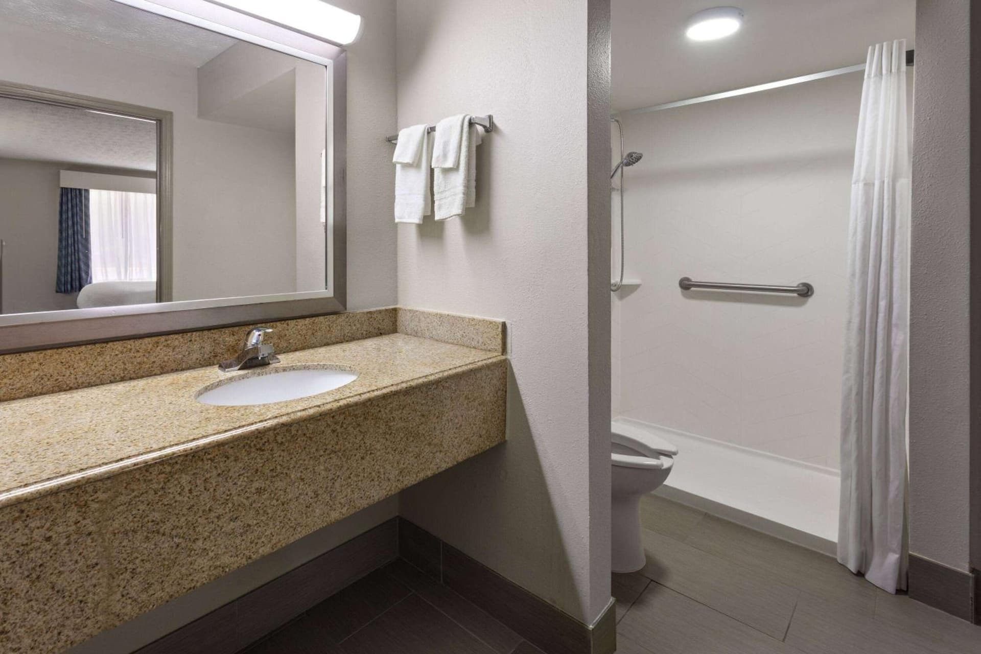 Days Inn by Wyndham Douglasville-Atlanta-Fairburn Road property views in Douglasville, GA — gallery photo 3