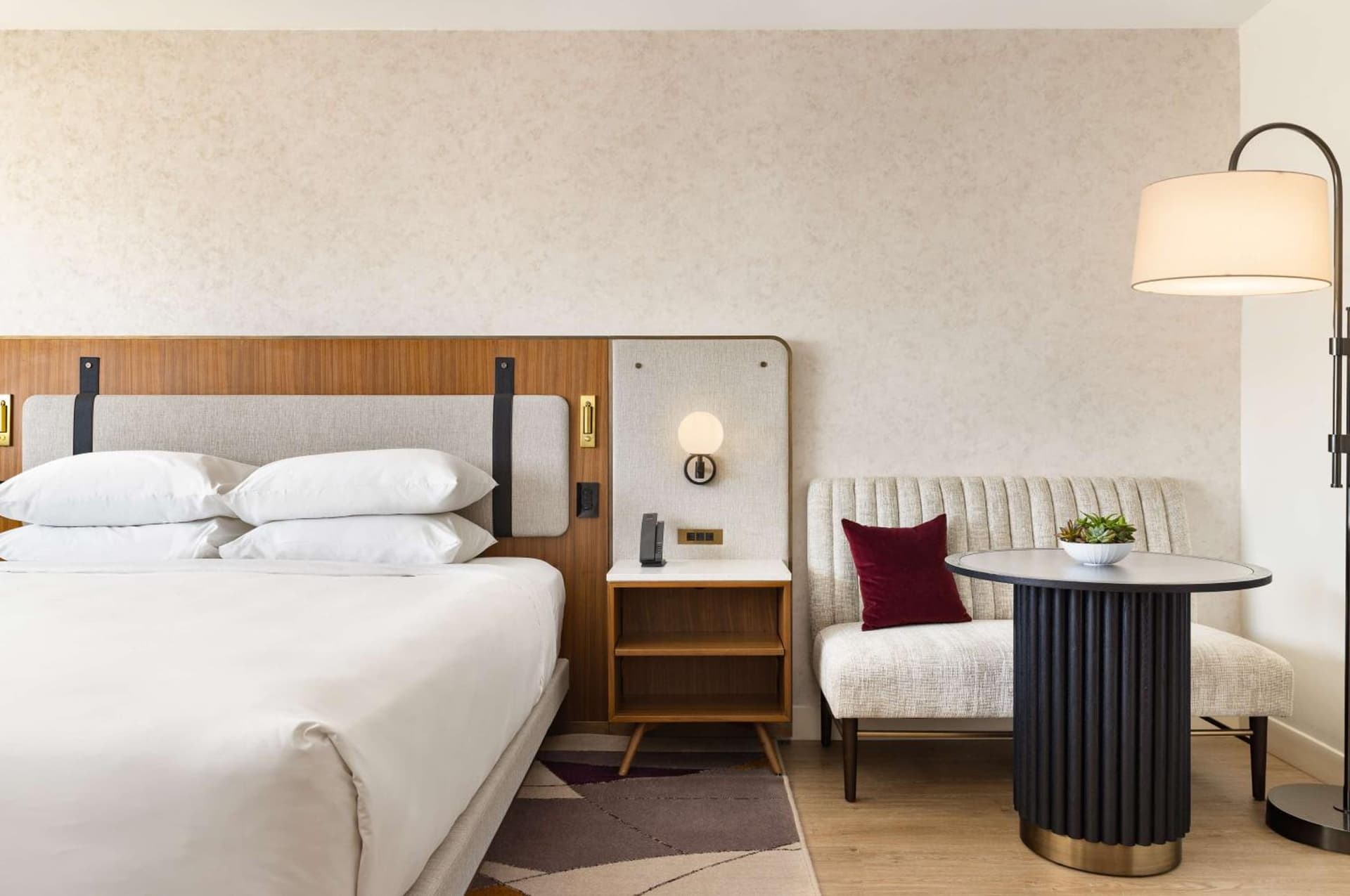 Hyatt Regency New Brunswick gallery photo in New Brunswick, NJ — image 47