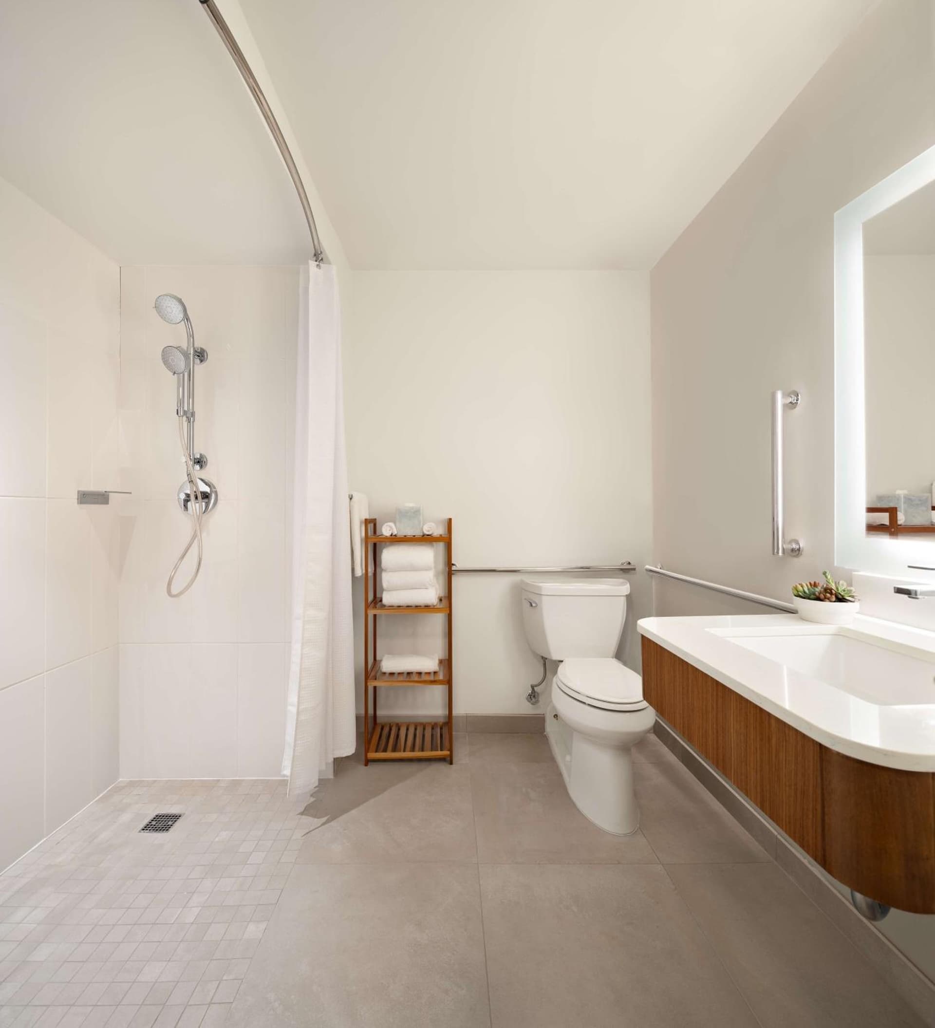 Hyatt Regency New Brunswick gallery photo in New Brunswick, NJ — image 42