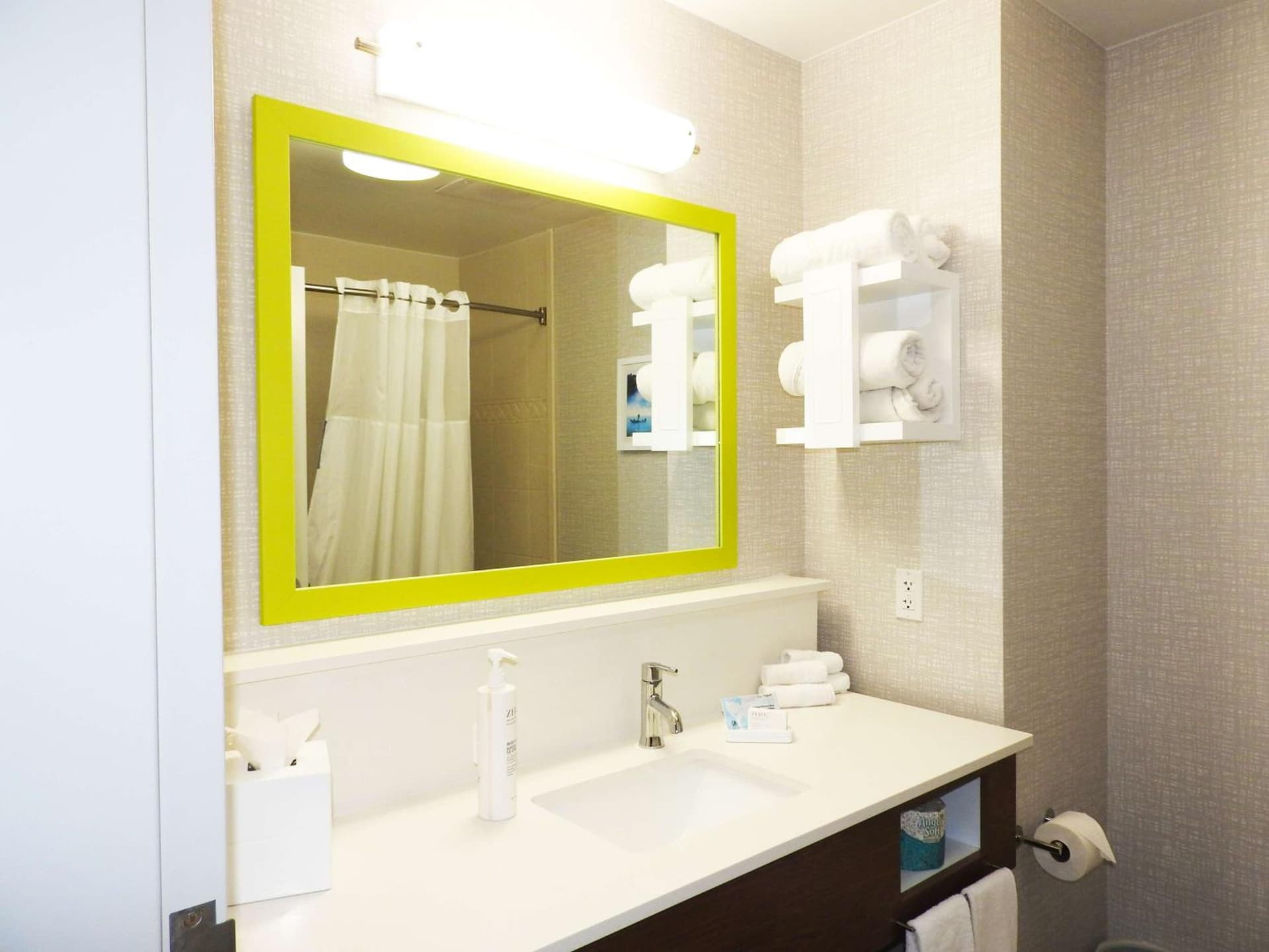 Hampton Inn & Suites Flowery Branch gallery photo in Flowery Branch, GA — image 14