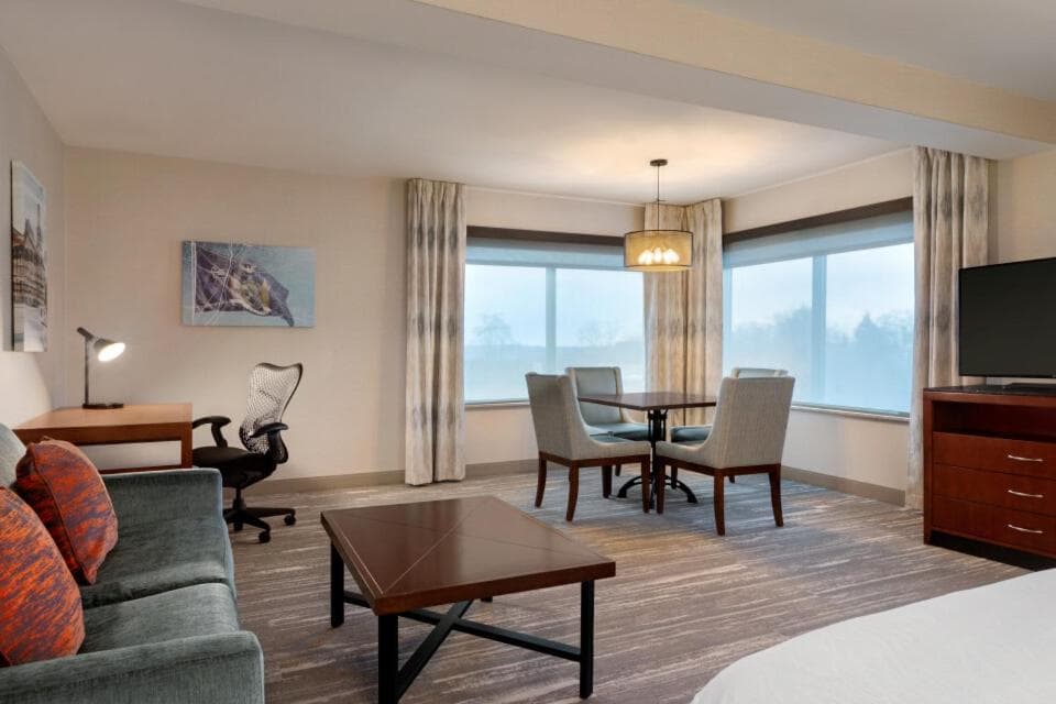 Hilton Garden Inn Troy gallery photo in Troy, NY — image 39