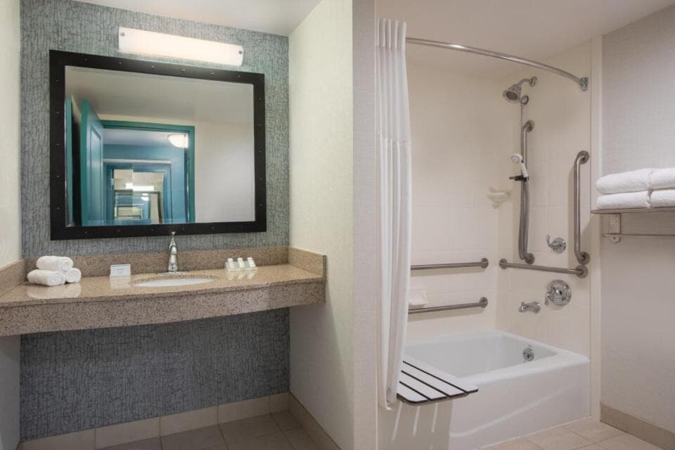 Hilton Garden Inn Troy gallery photo in Troy, NY — image 68