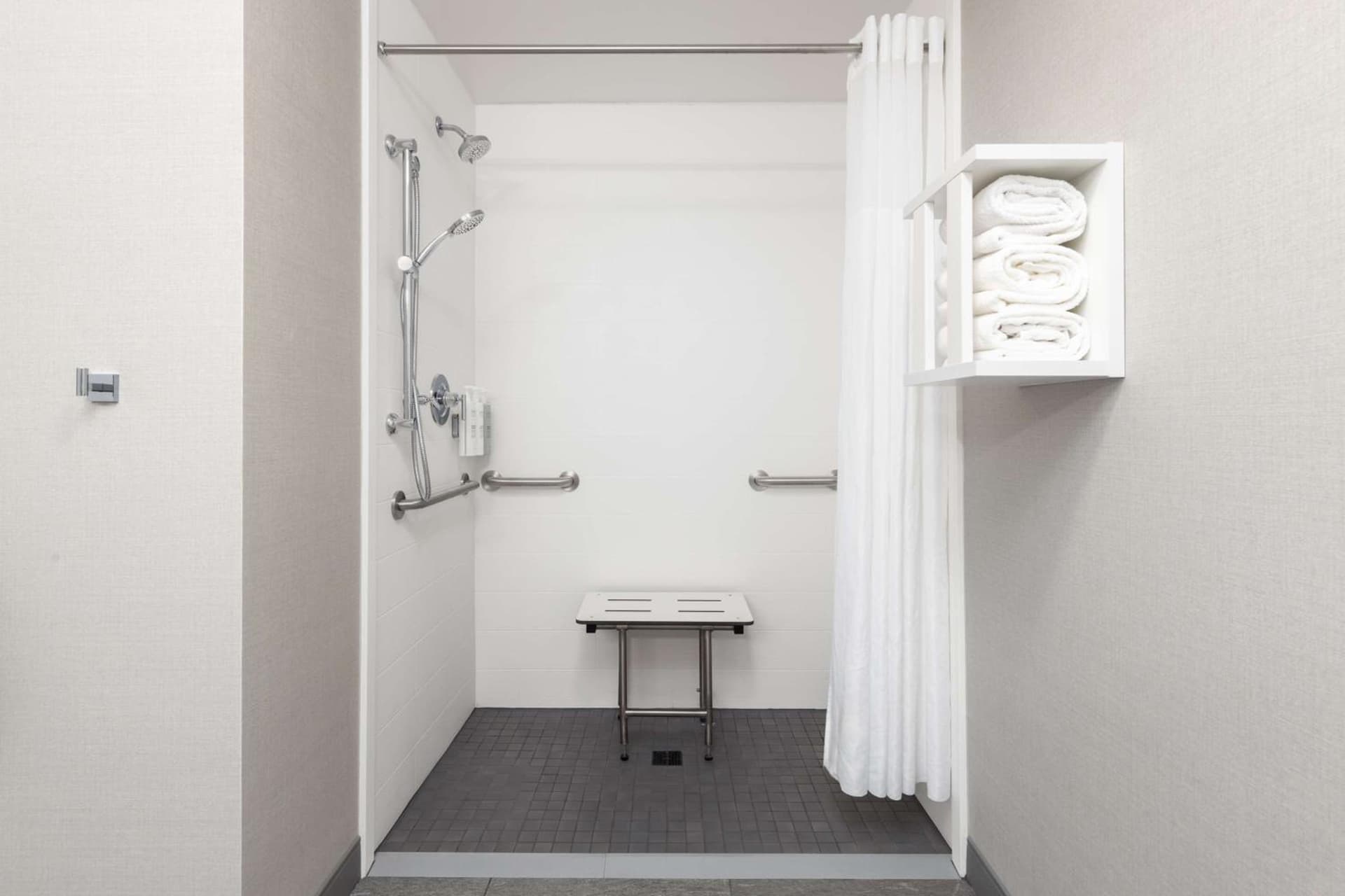 Hampton Inn & Suites Manteca gallery photo in Manteca, CA — image 55