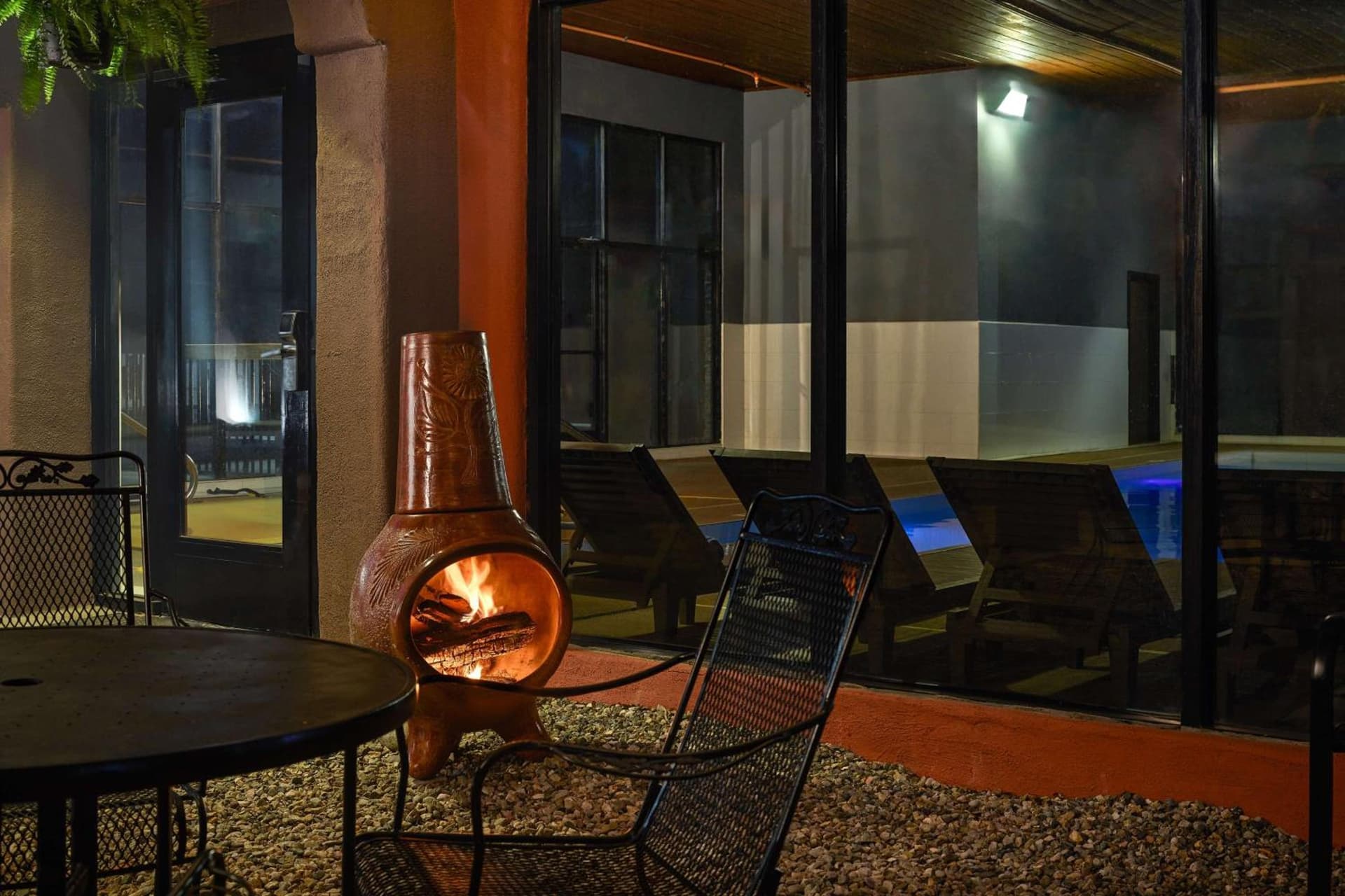Hampton Inn Taos interior in Taos, NM — gallery photo 2