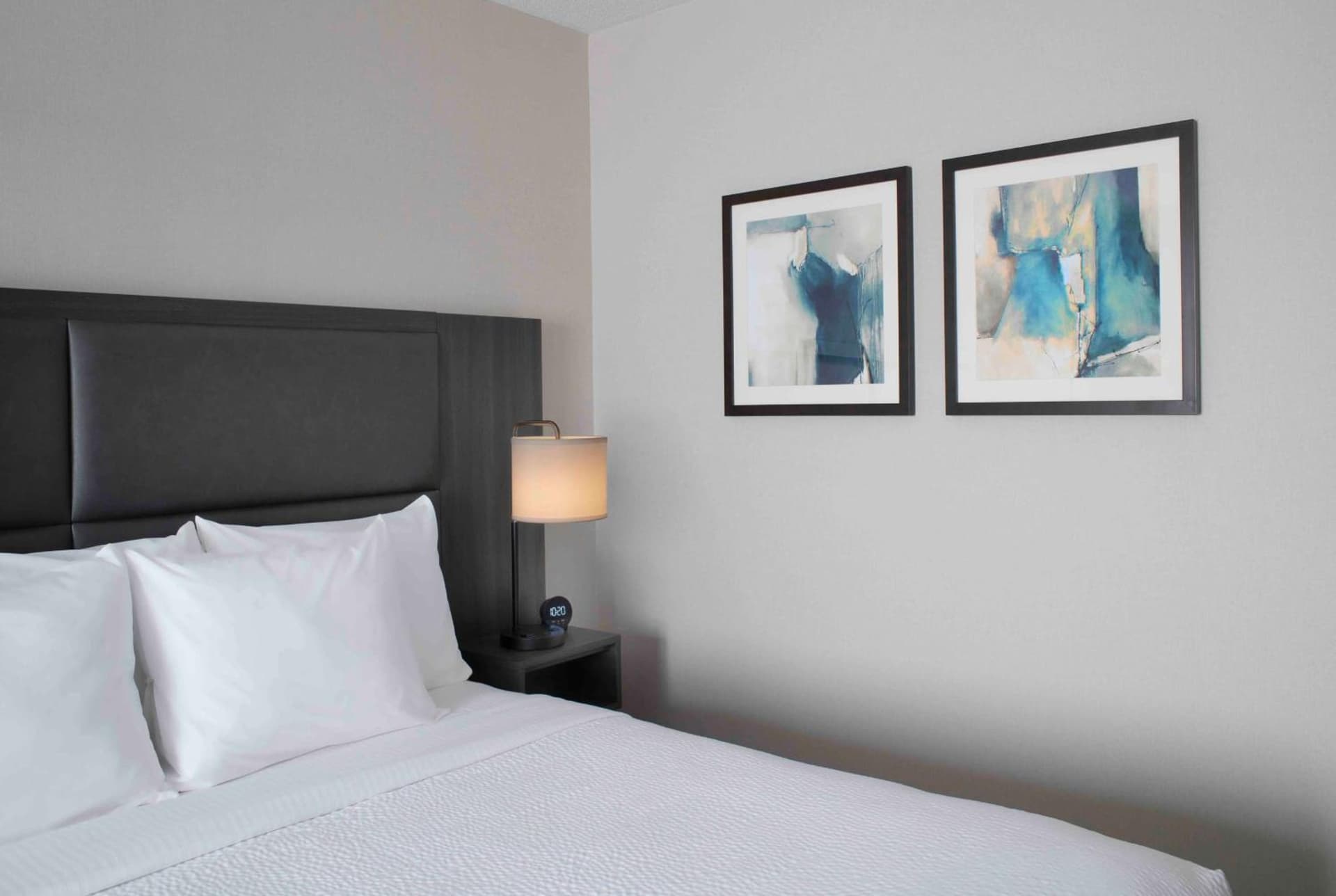 Holiday Inn Express South Burlington - Downtown by IHG gallery photo in Burlington, VT — image 18