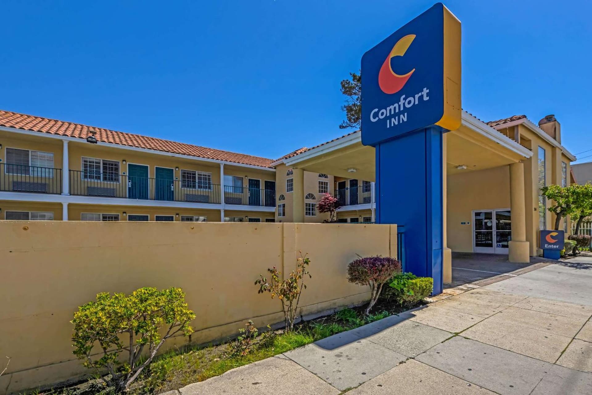 Comfort Inn Beach Boardwalk featured exterior or lobby in Santa Cruz, CA — similar hotel