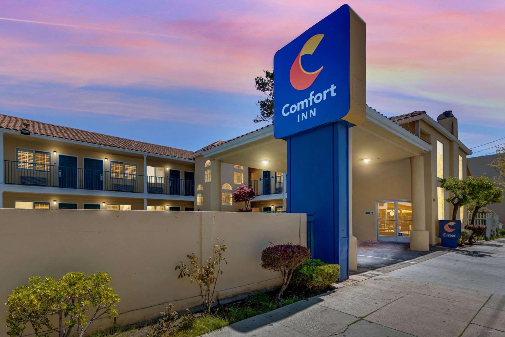 Comfort Inn Beach Boardwalk gallery photo in Santa Cruz, CA — image 27