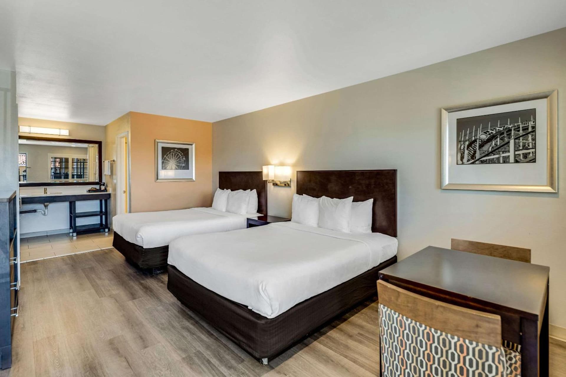 Comfort Inn Beach Boardwalk gallery photo in Santa Cruz, CA — image 28