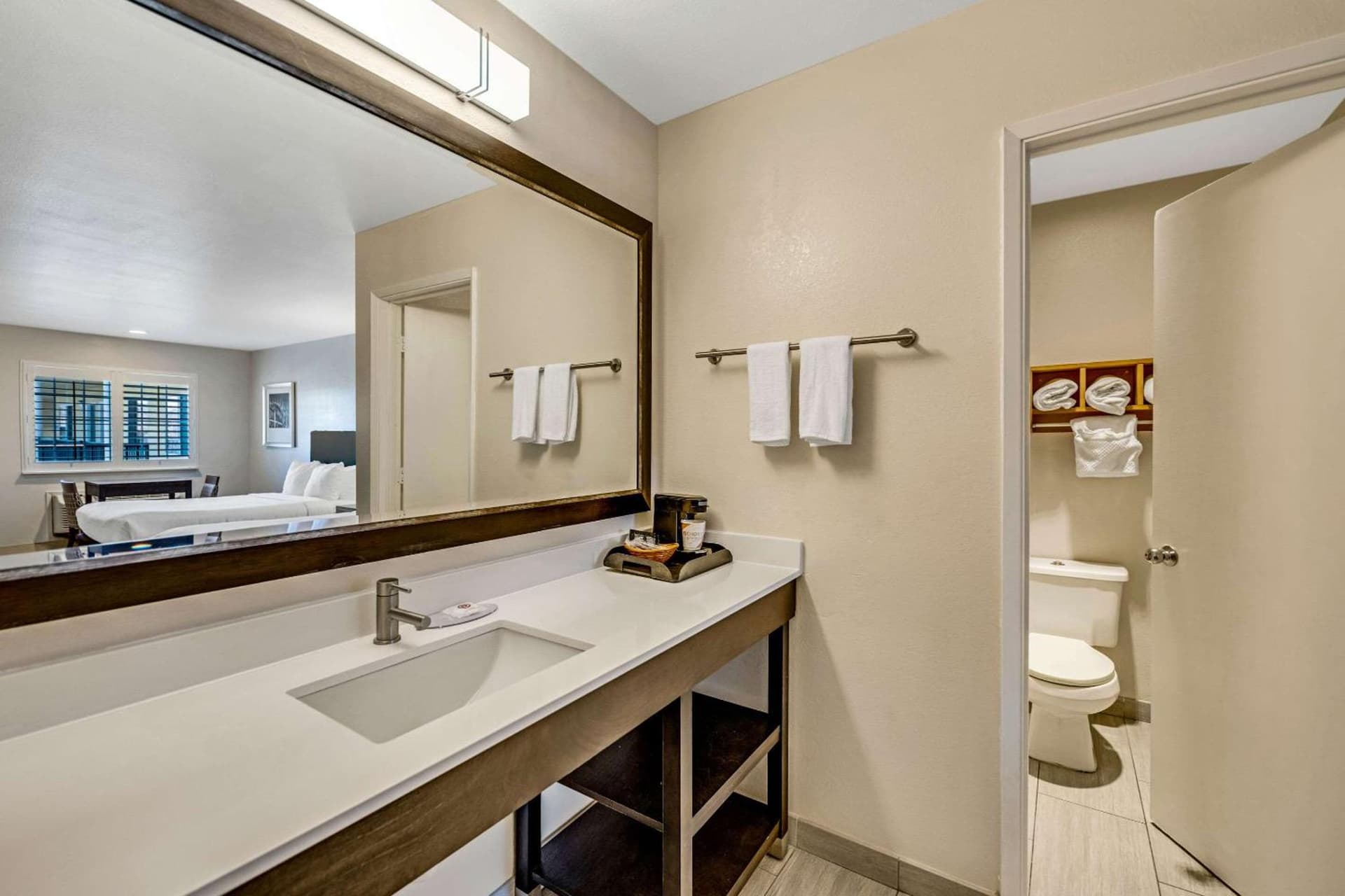 Comfort Inn Beach Boardwalk gallery photo in Santa Cruz, CA — image 10