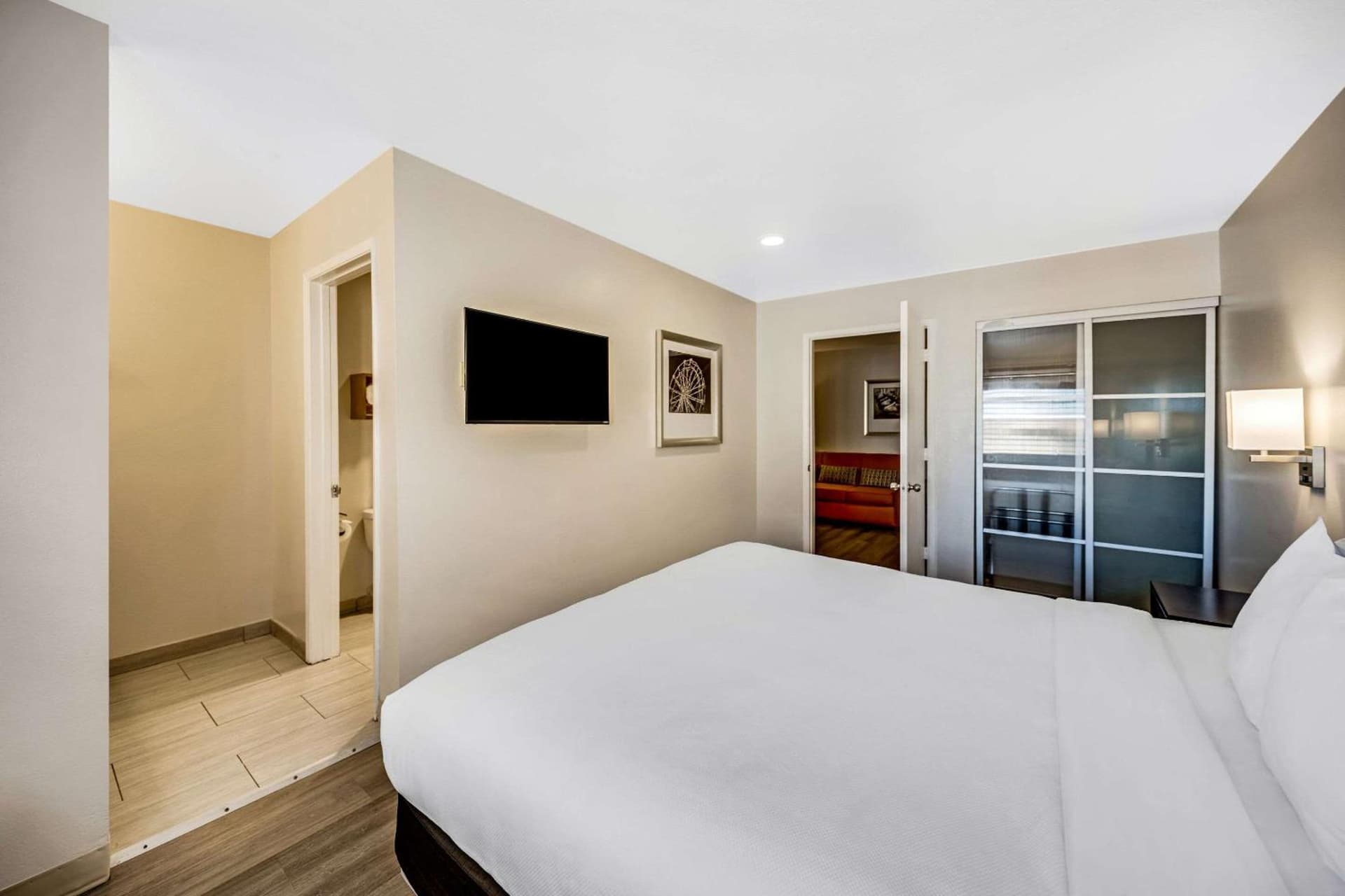 Comfort Inn Beach Boardwalk gallery photo in Santa Cruz, CA — image 15