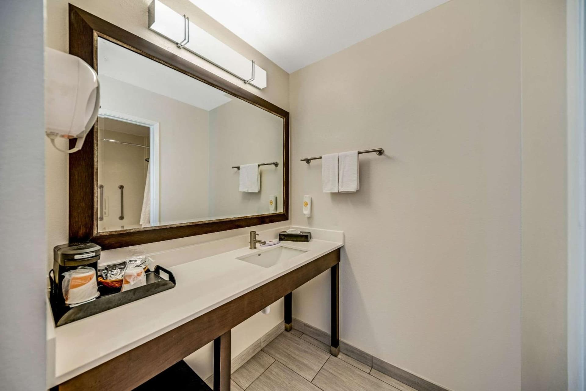 Comfort Inn Beach Boardwalk gallery photo in Santa Cruz, CA — image 25