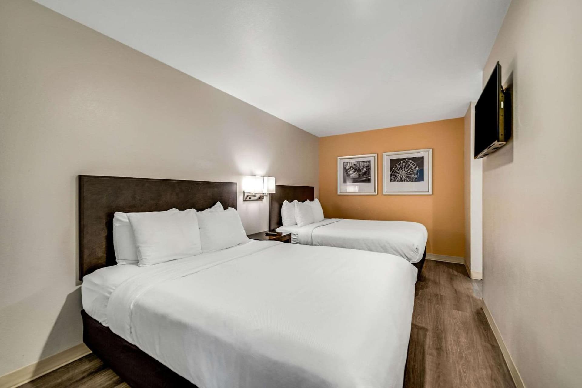 Comfort Inn Beach Boardwalk gallery photo in Santa Cruz, CA — image 31