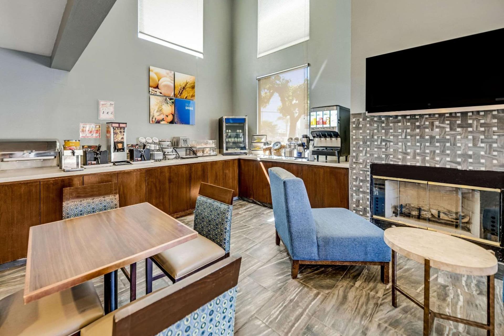Comfort Inn Beach Boardwalk gallery photo in Santa Cruz, CA — image 41