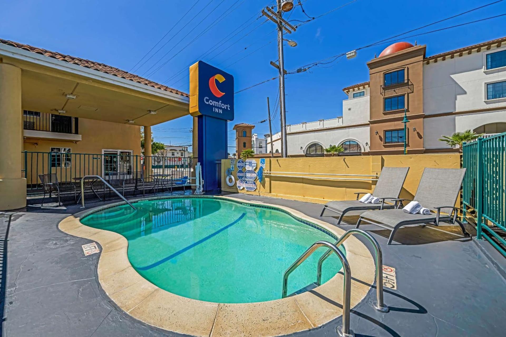 Comfort Inn Beach Boardwalk gallery photo in Santa Cruz, CA — image 12