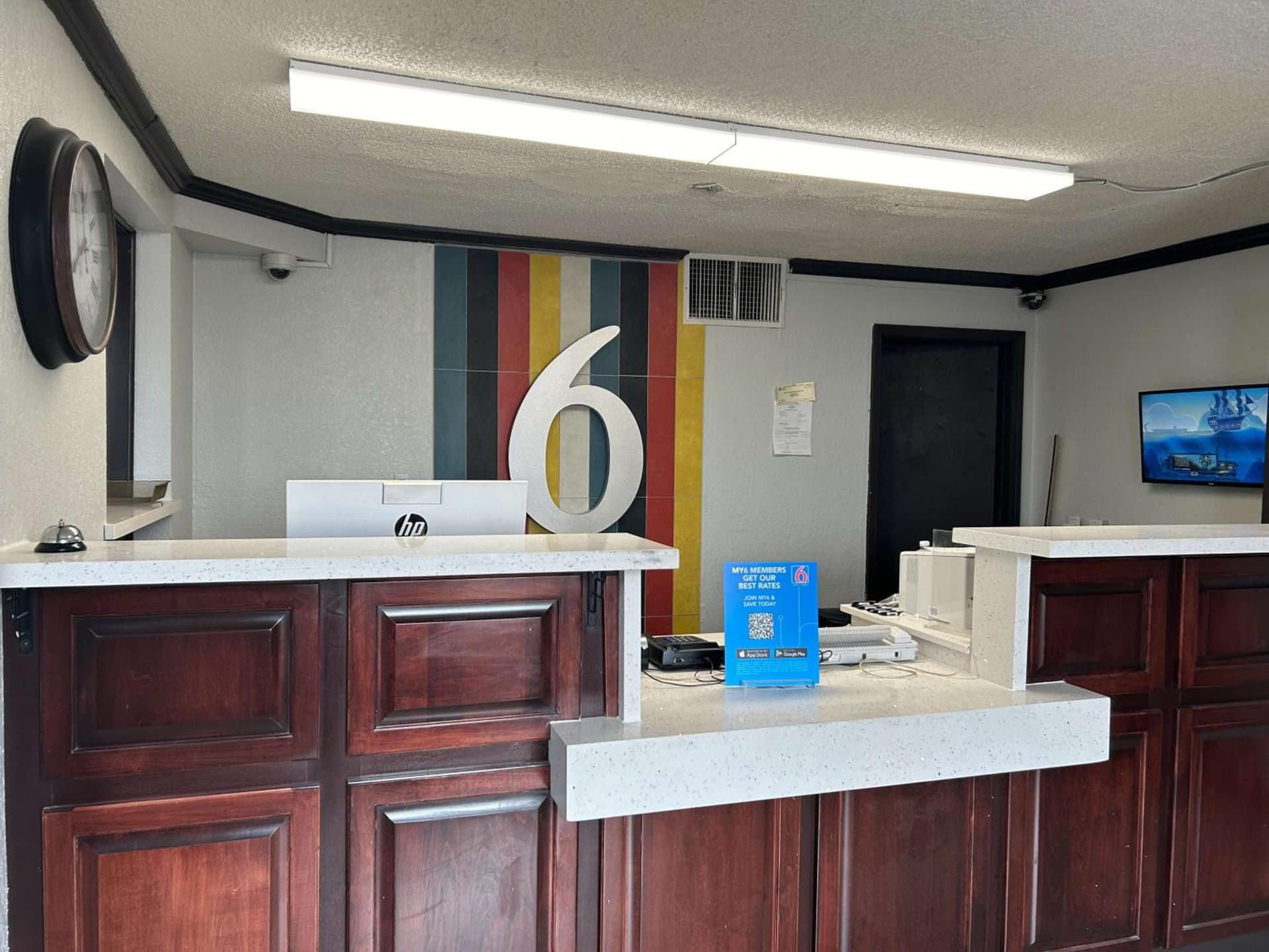 Motel 6 Hammond, LA – I 12 – I 55 interior in Hammond, LA — gallery photo 2