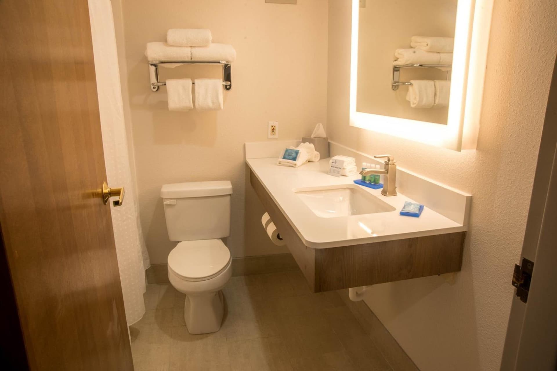Holiday Inn Express Easton by IHG gallery photo in Easton, MD — image 24