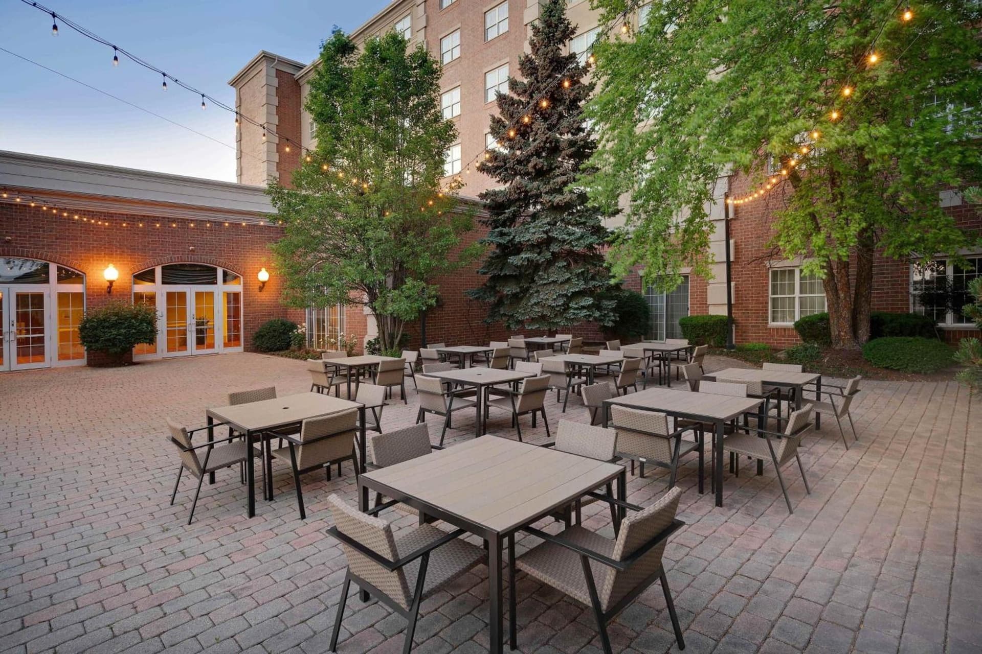 Chicago Marriott Midway property views in Bedford Park, IL — gallery photo 3