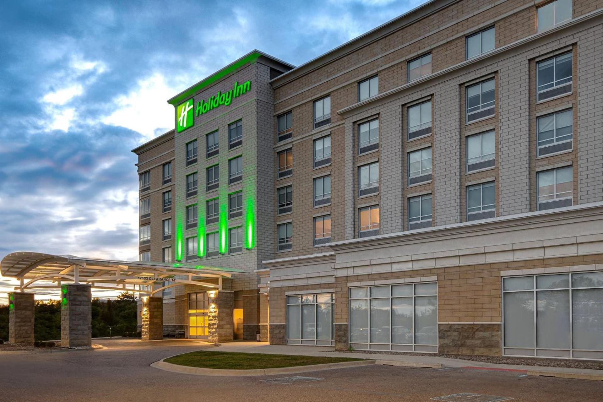 Holiday Inn Detroit Northwest - Livonia by IHG featured exterior or lobby in Livonia, MI — similar hotel