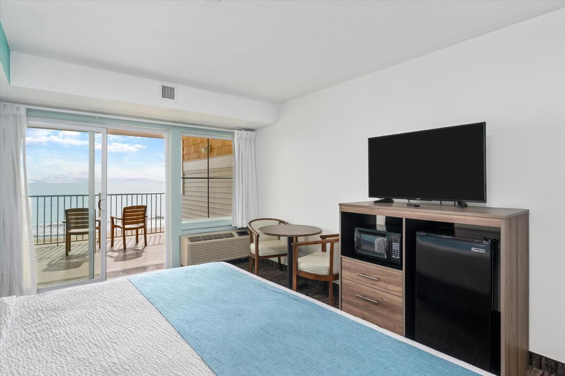 Monte Carlo Boardwalk / Oceanfront Ocean City property views in Ocean City, MD — gallery photo 3