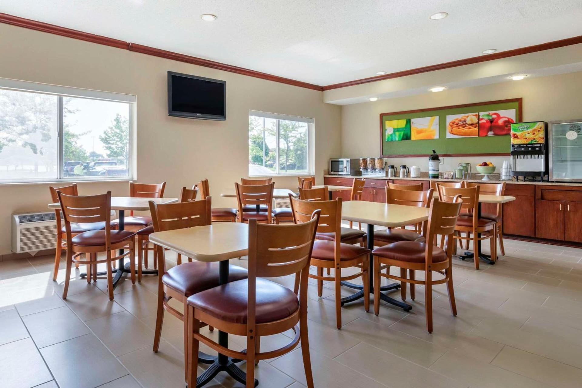 Quality Inn & Suites gallery photo in Bay City, MI — image 18