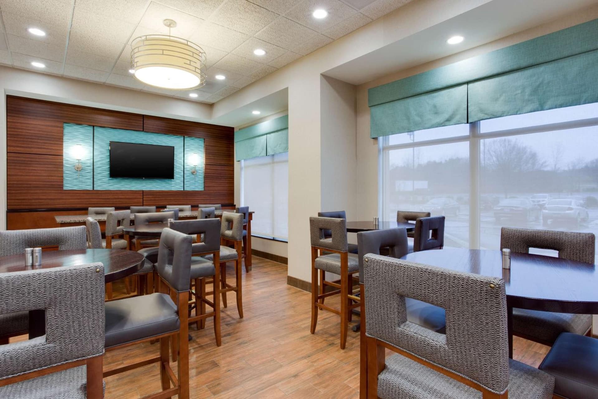 Drury Inn & Suites Charlotte Arrowood gallery photo in Charlotte, NC — image 15