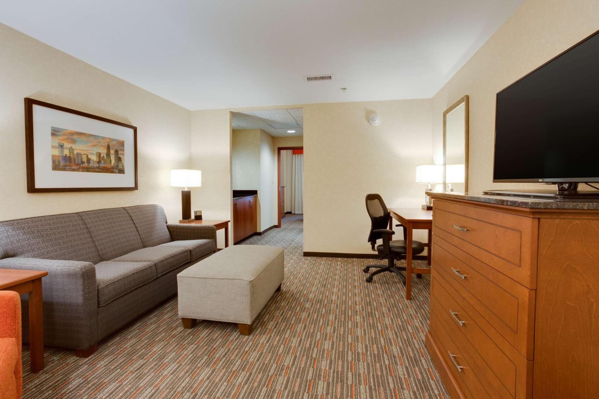 Drury Inn & Suites Charlotte Arrowood gallery photo in Charlotte, NC — image 29
