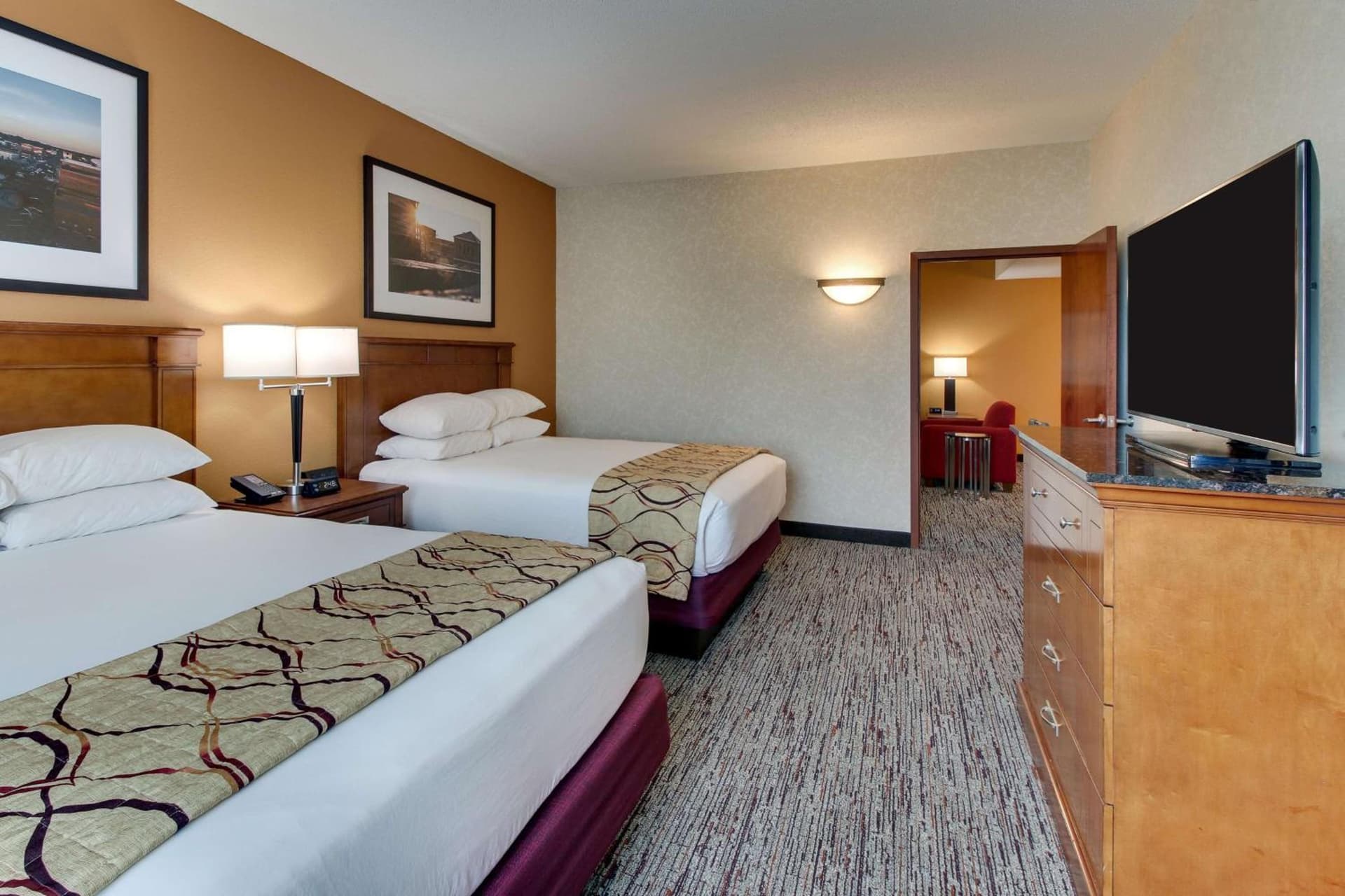 Drury Inn & Suites Meridian interior in Meridian, MS — gallery photo 2