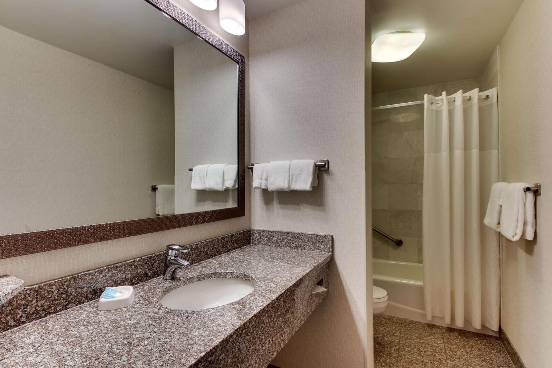 Drury Inn & Suites Meridian property views in Meridian, MS — gallery photo 3