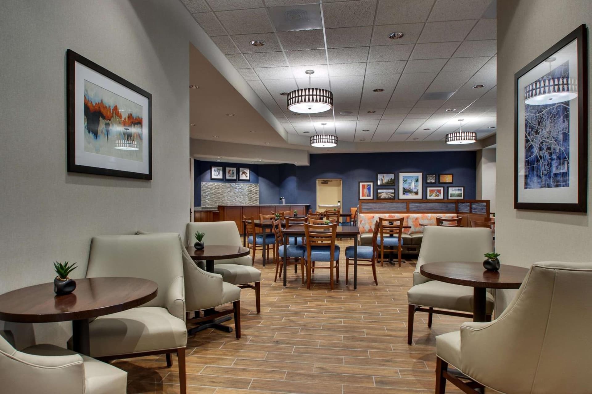 Drury Inn & Suites Iowa City Coralville gallery photo in Coralville, IA — image 25
