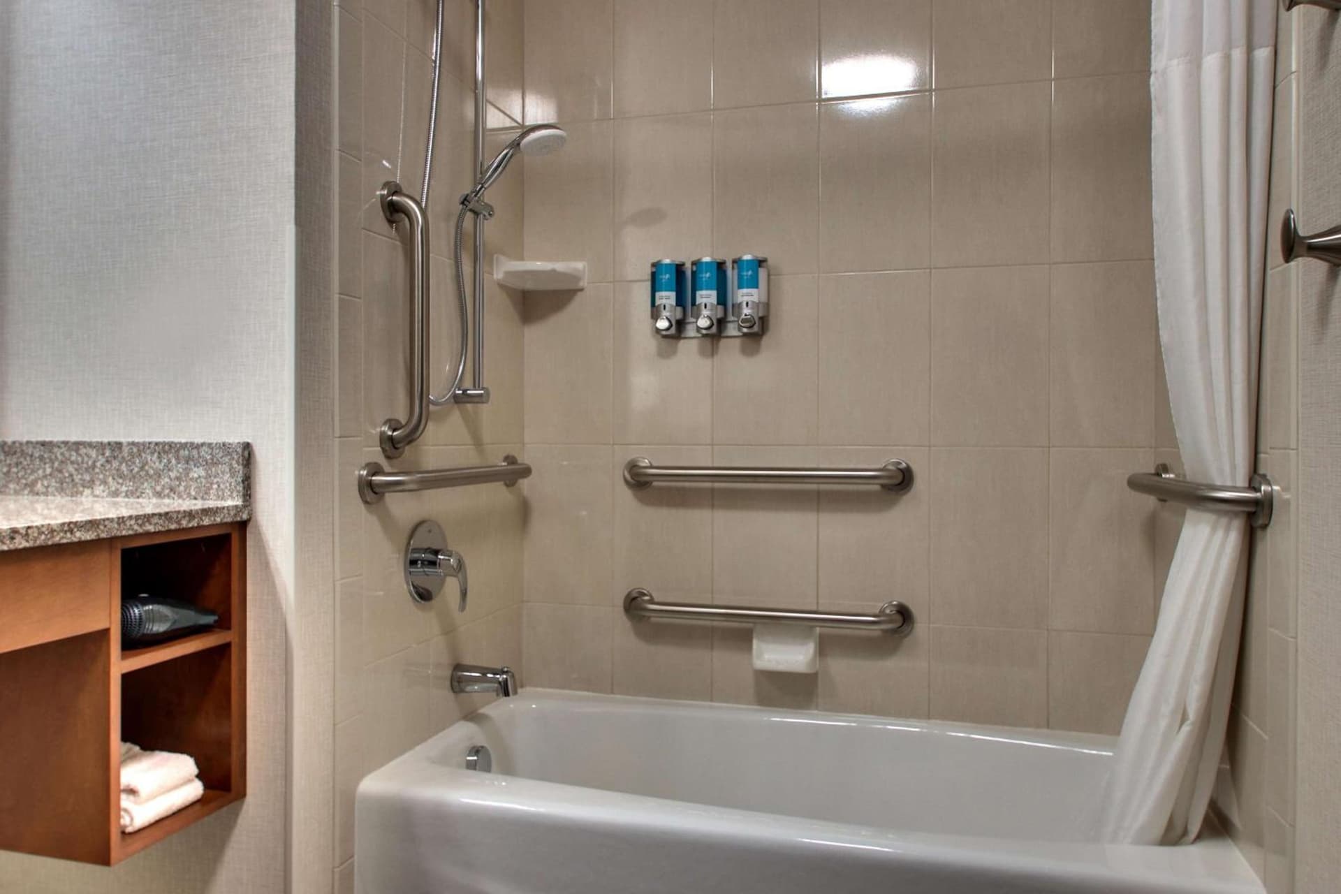 Drury Inn & Suites Iowa City Coralville gallery photo in Coralville, IA — image 38