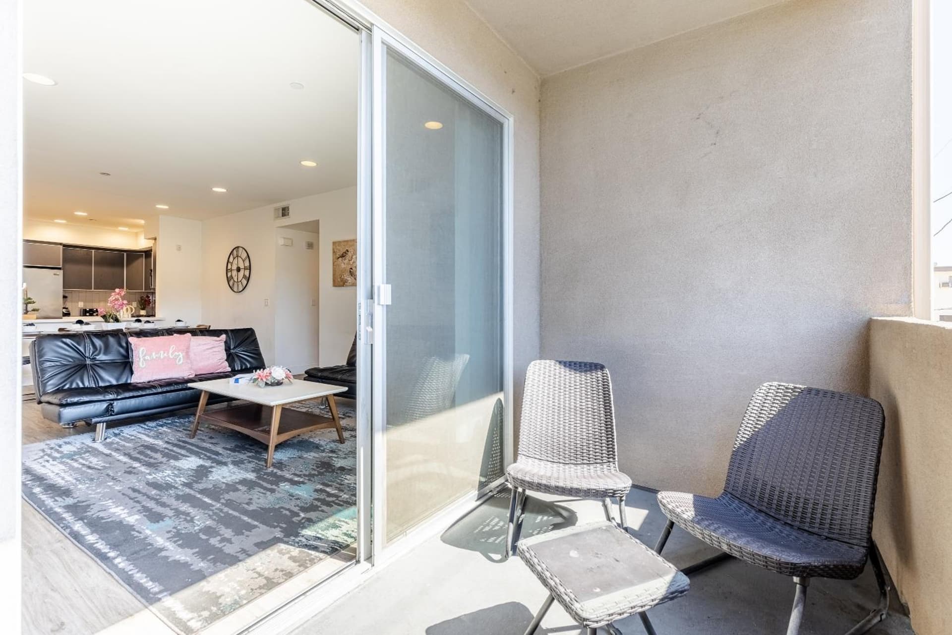 Hollywood Furnished Apartments property views in Los Angeles, CA — gallery photo 3