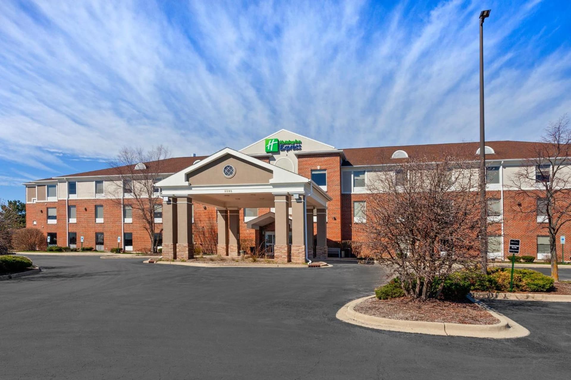 Holiday Inn Express Hotel & Suites Chicago-Algonquin by IHG exterior or lobby in Algonquin, IL — main listing photo