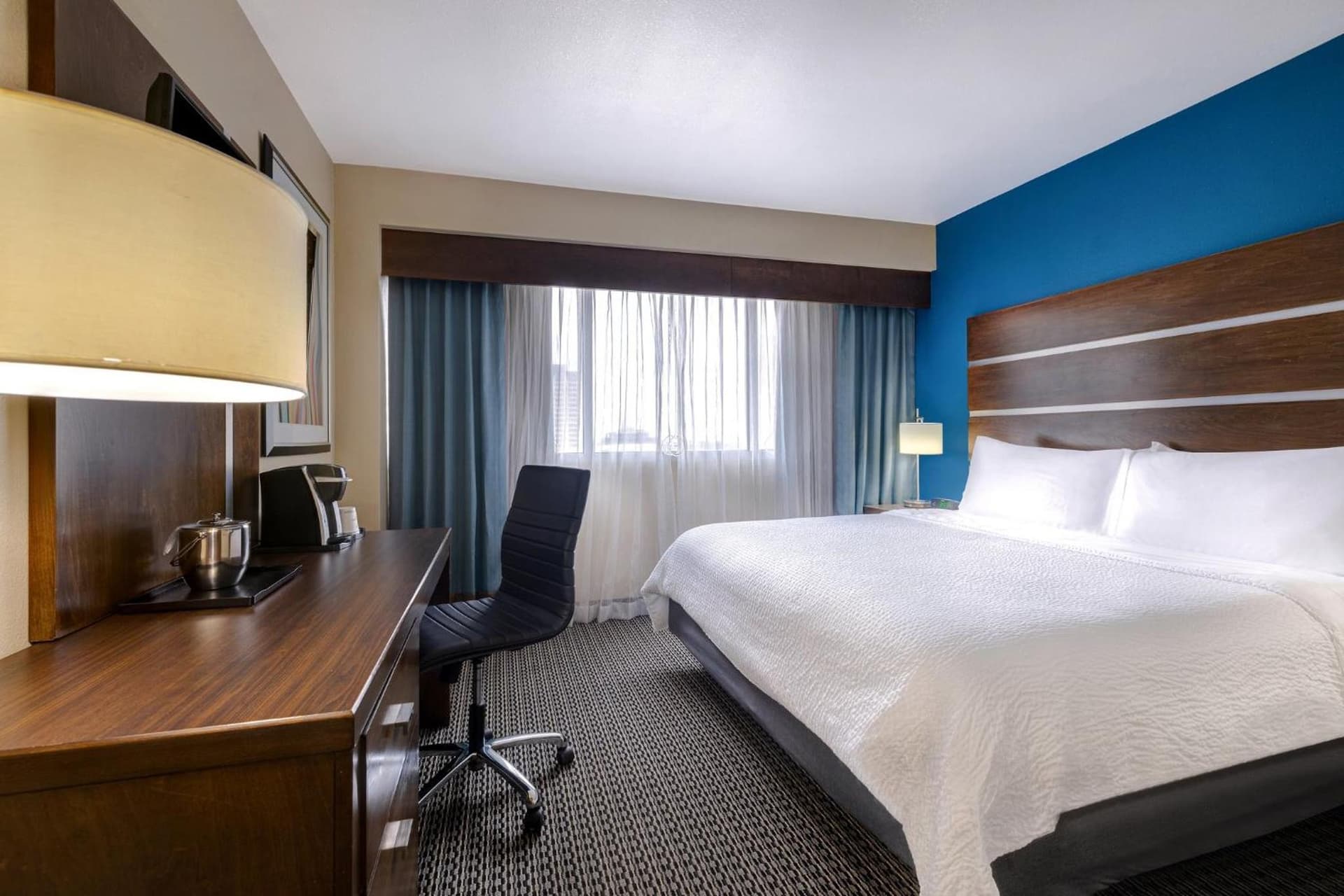 Holiday Inn Houston Downtown by IHG gallery photo in Houston, TX — image 61