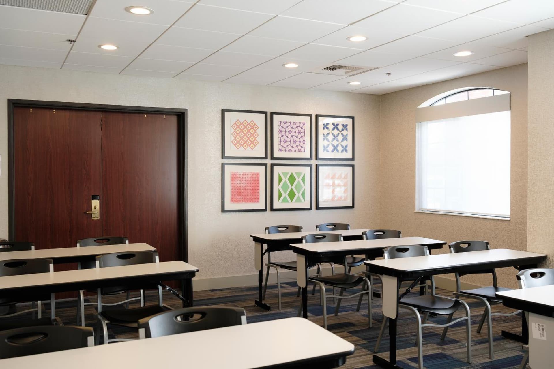 Holiday Inn Express Davis-University Area by IHG gallery photo in Davis, CA — image 42