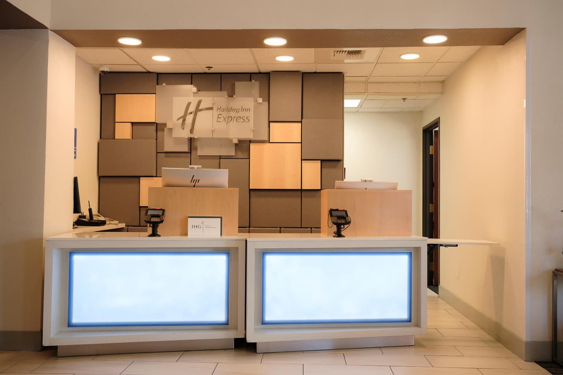 Holiday Inn Express Davis-University Area by IHG property views in Davis, CA — gallery photo 3