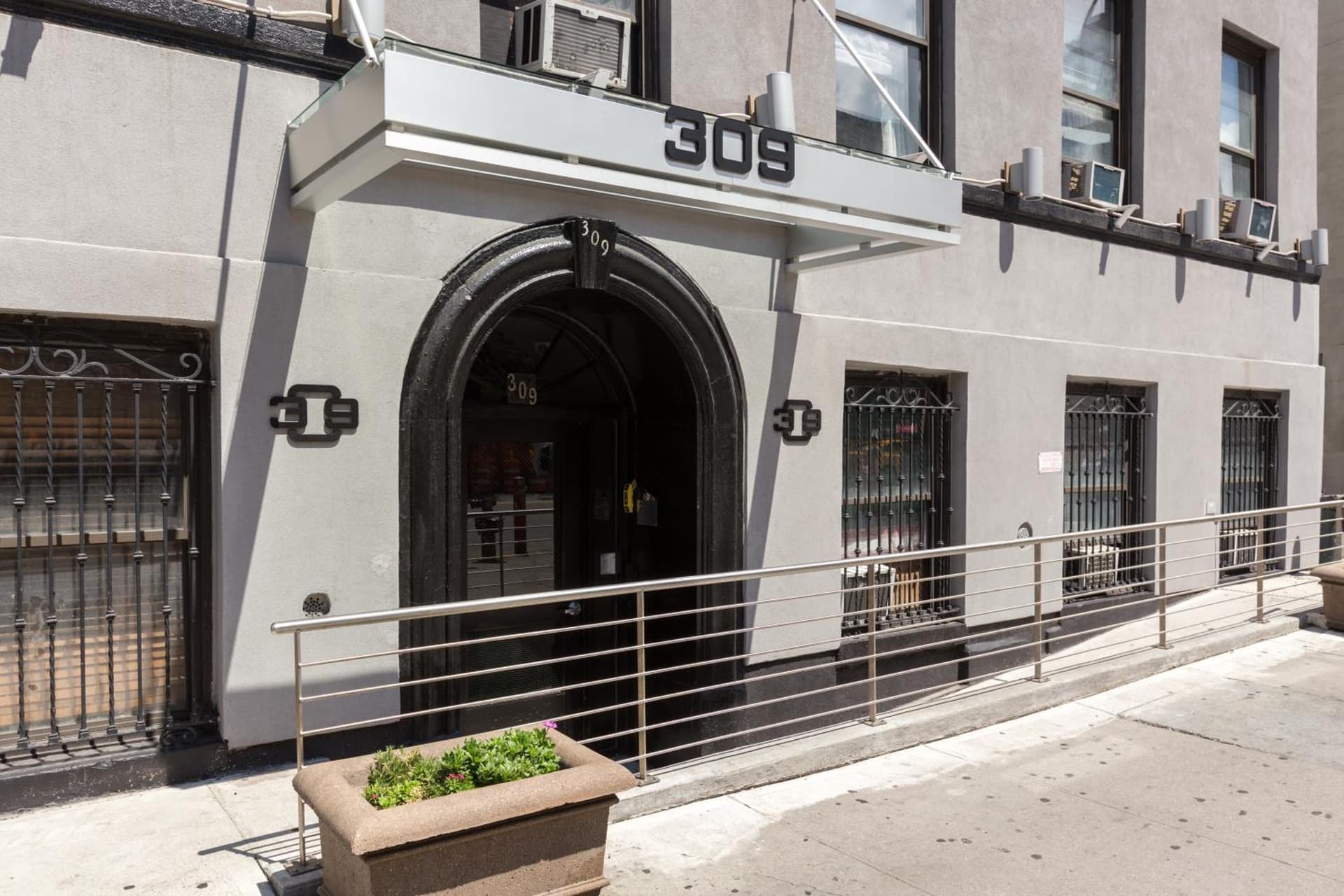 Hotel 309 featured exterior or lobby in New York, NY — similar hotel