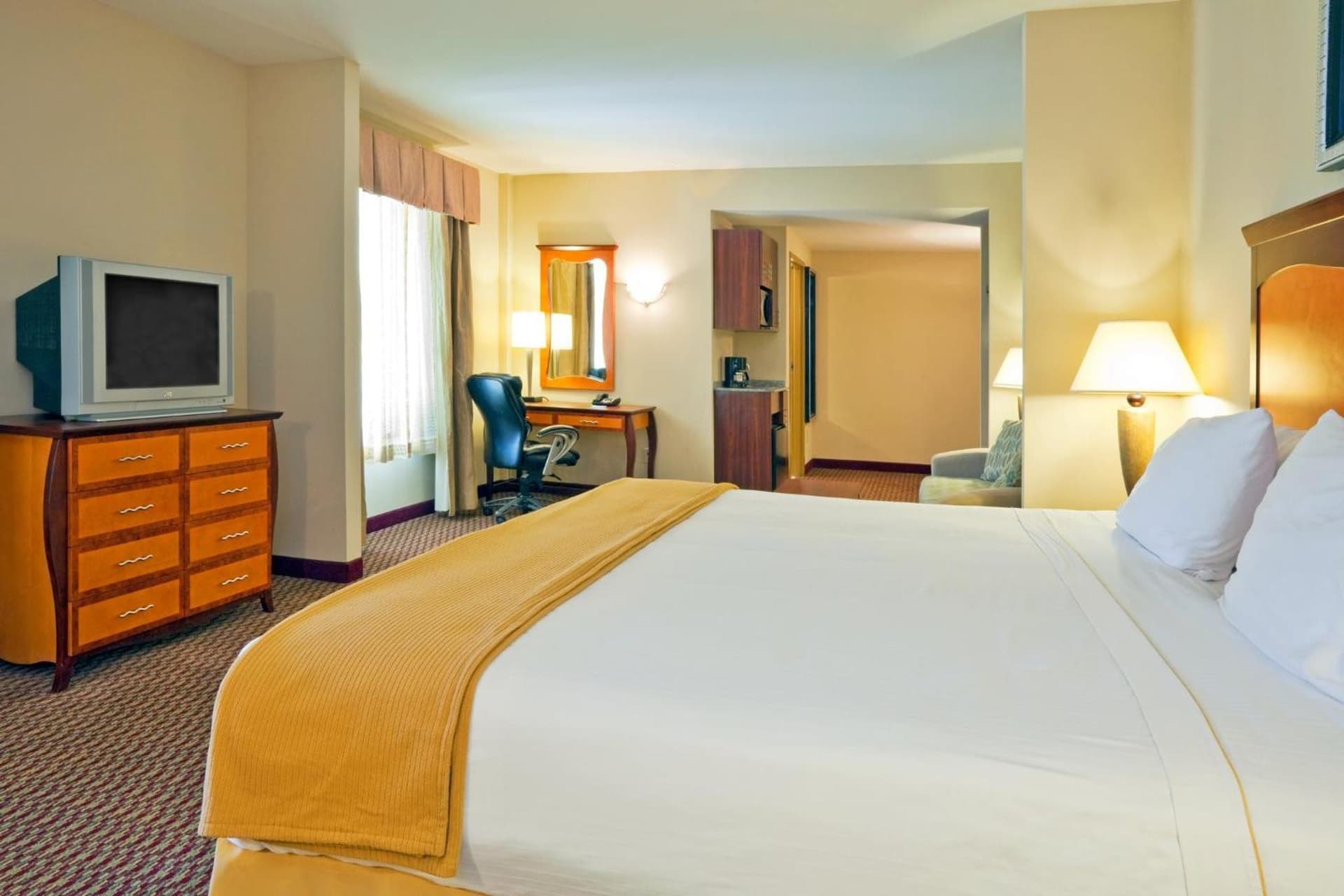 Holiday Inn Express Hotel & Suites Birmingham - Inverness 280 by IHG gallery photo in Birmingham, AL — image 35
