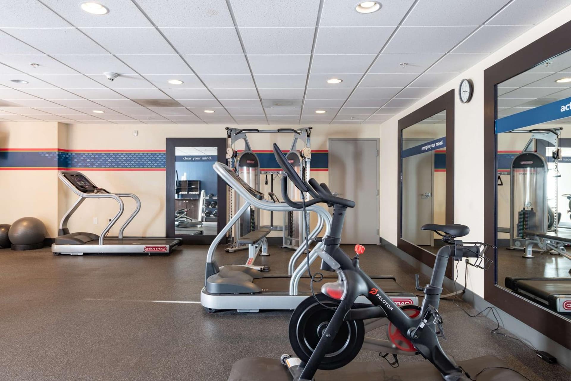 Hampton Inn & Suites Pittsburg gallery photo in Pittsburg, CA — image 98