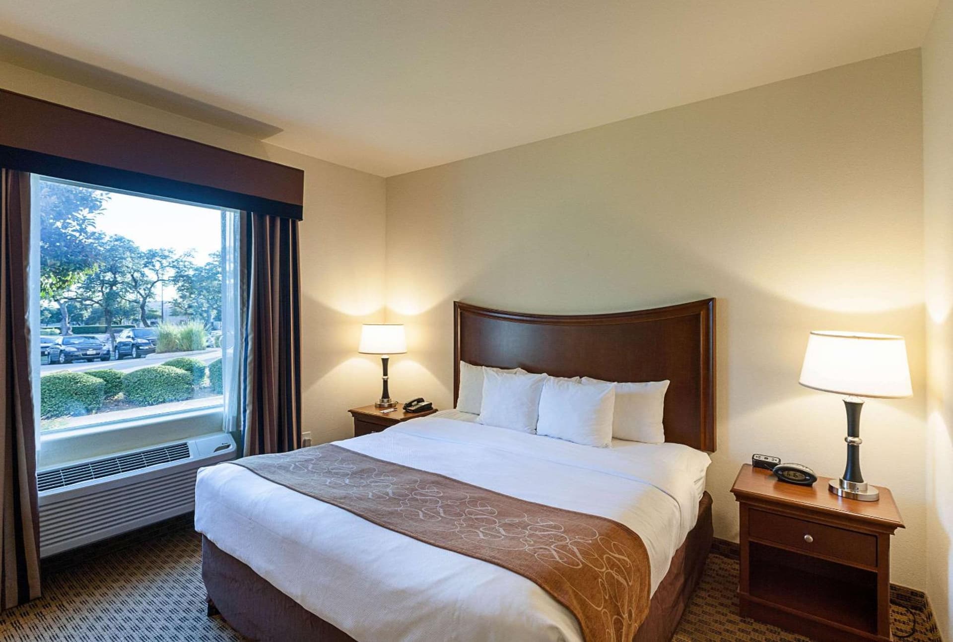 Comfort Suites San Antonio North - Stone Oak gallery photo in San Antonio, TX — image 9